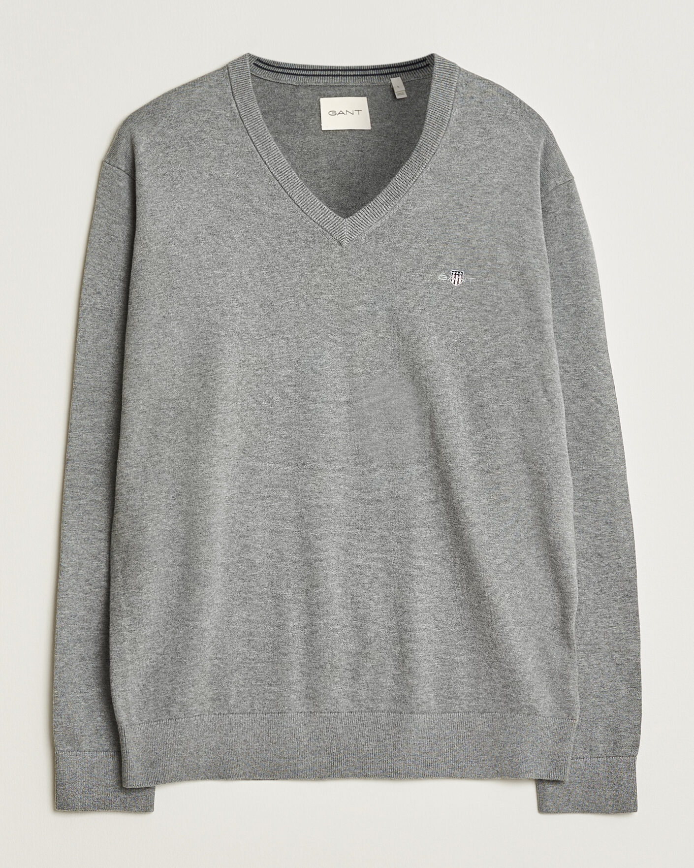 Men | Sweaters & Knitwear | Gant | Classic Cotton V-Neck Dark Grey Melange