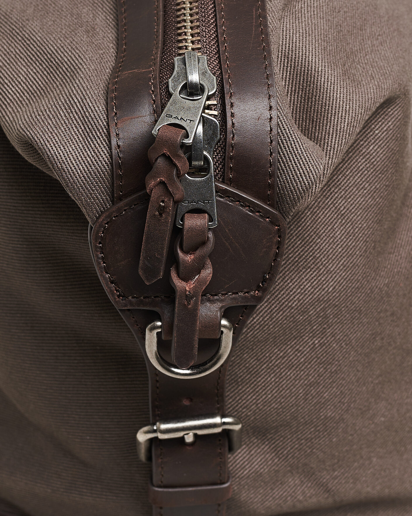Men | Bags | Gant | Modern Premium Canvas Duffle Bag Faded Taupe