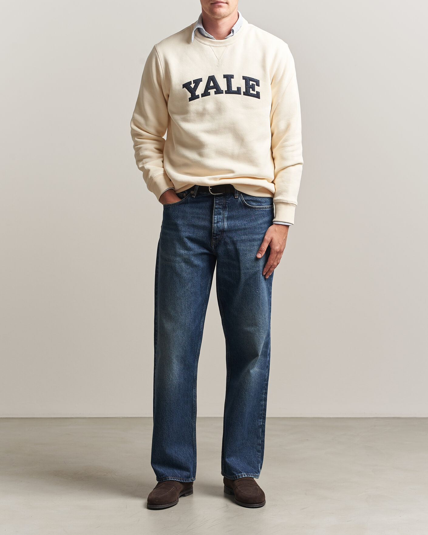 Men | Sweaters & Knitwear | Gant | YALE Crew Neck Sweatshirt Cream