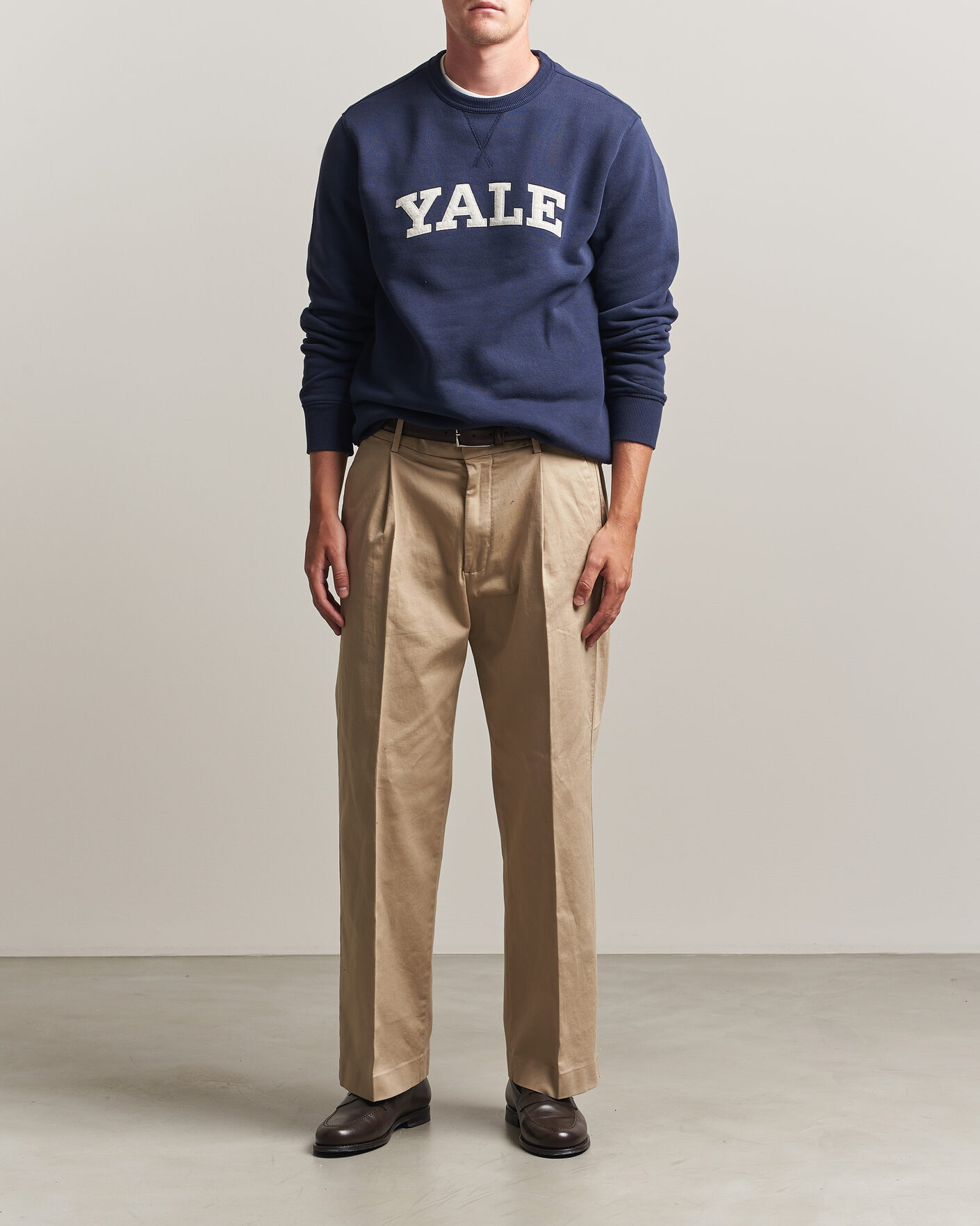 Men | Sweaters & Knitwear | Gant | YALE Crew Neck Sweatshirt Marine