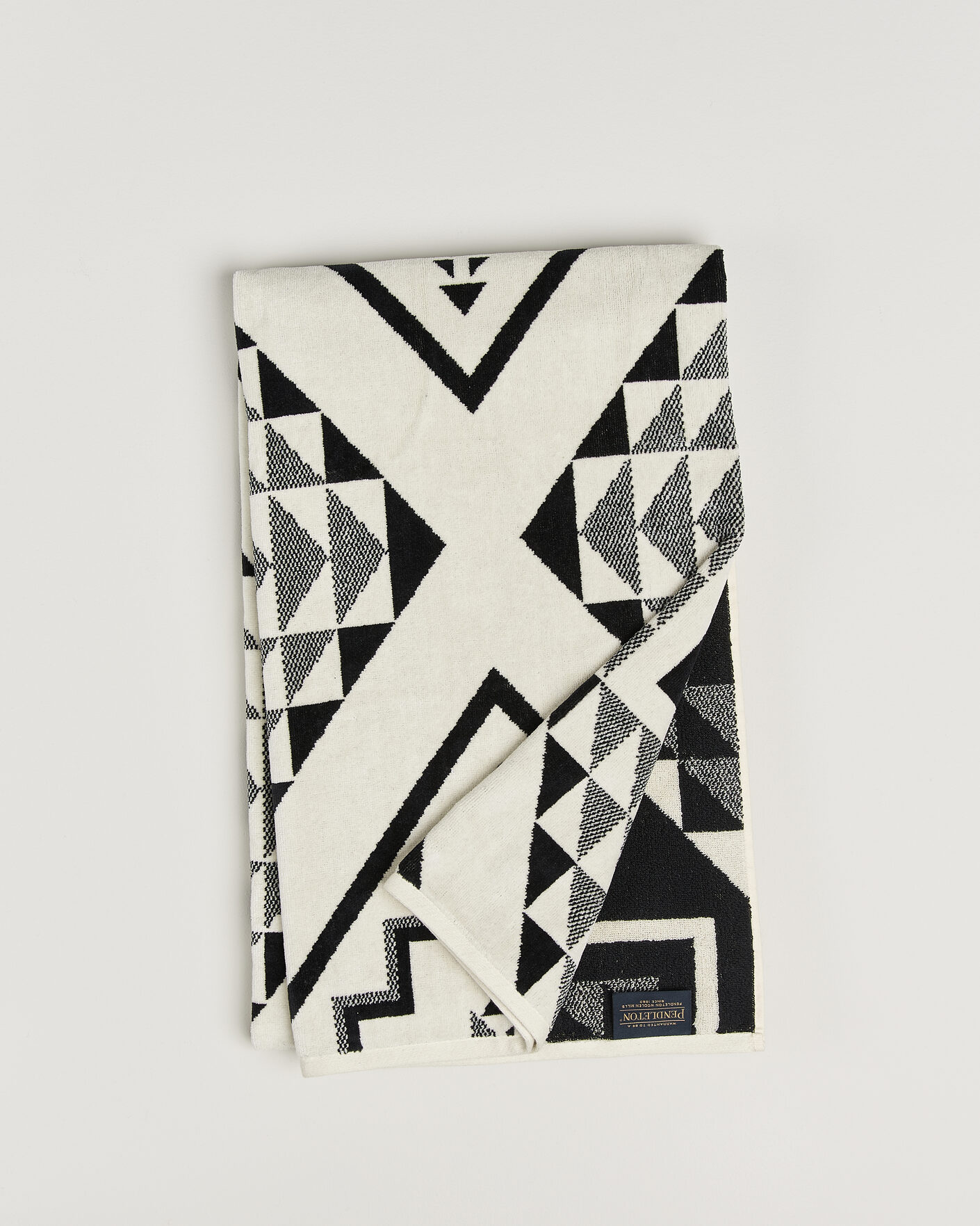 Men | Fabrics | Pendleton | Oversized Jacquard Spa Towel Oxbow