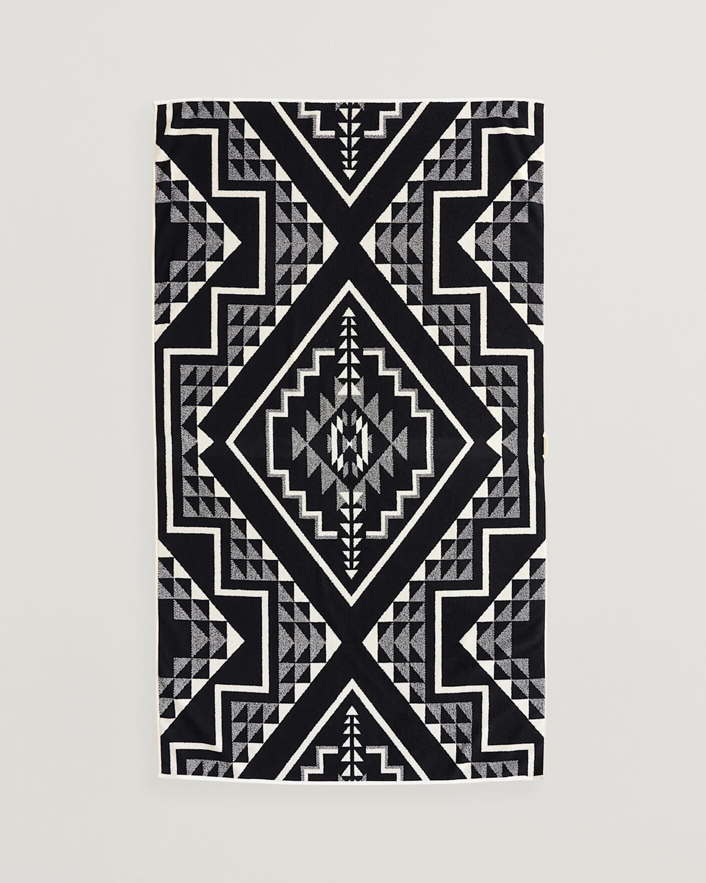 Men | Fabrics | Pendleton | Oversized Jacquard Spa Towel Oxbow