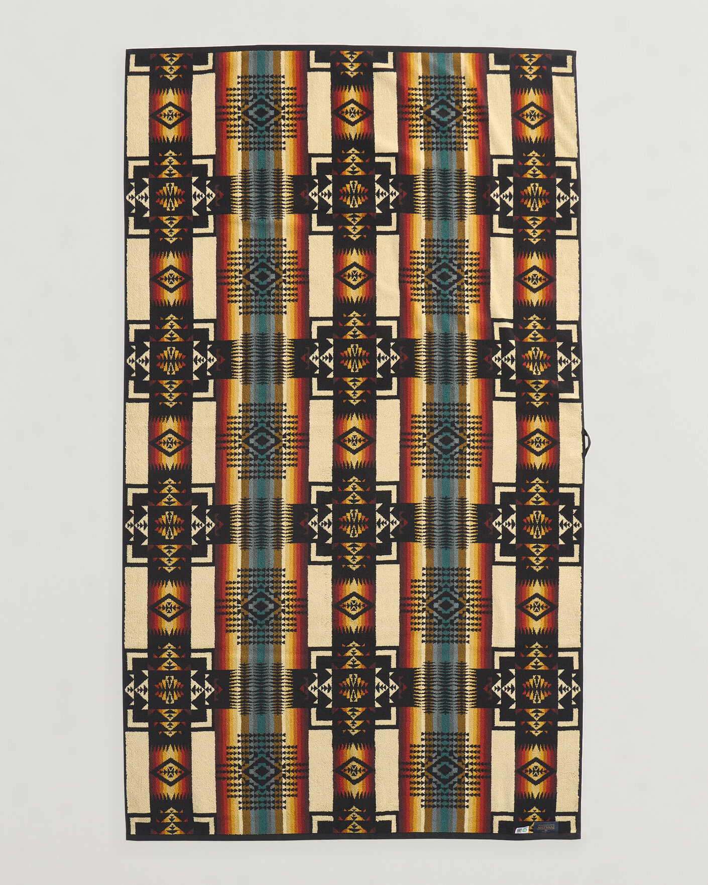 Men | Fabrics | Pendleton | Oversized Jacquard Spa Towel Black