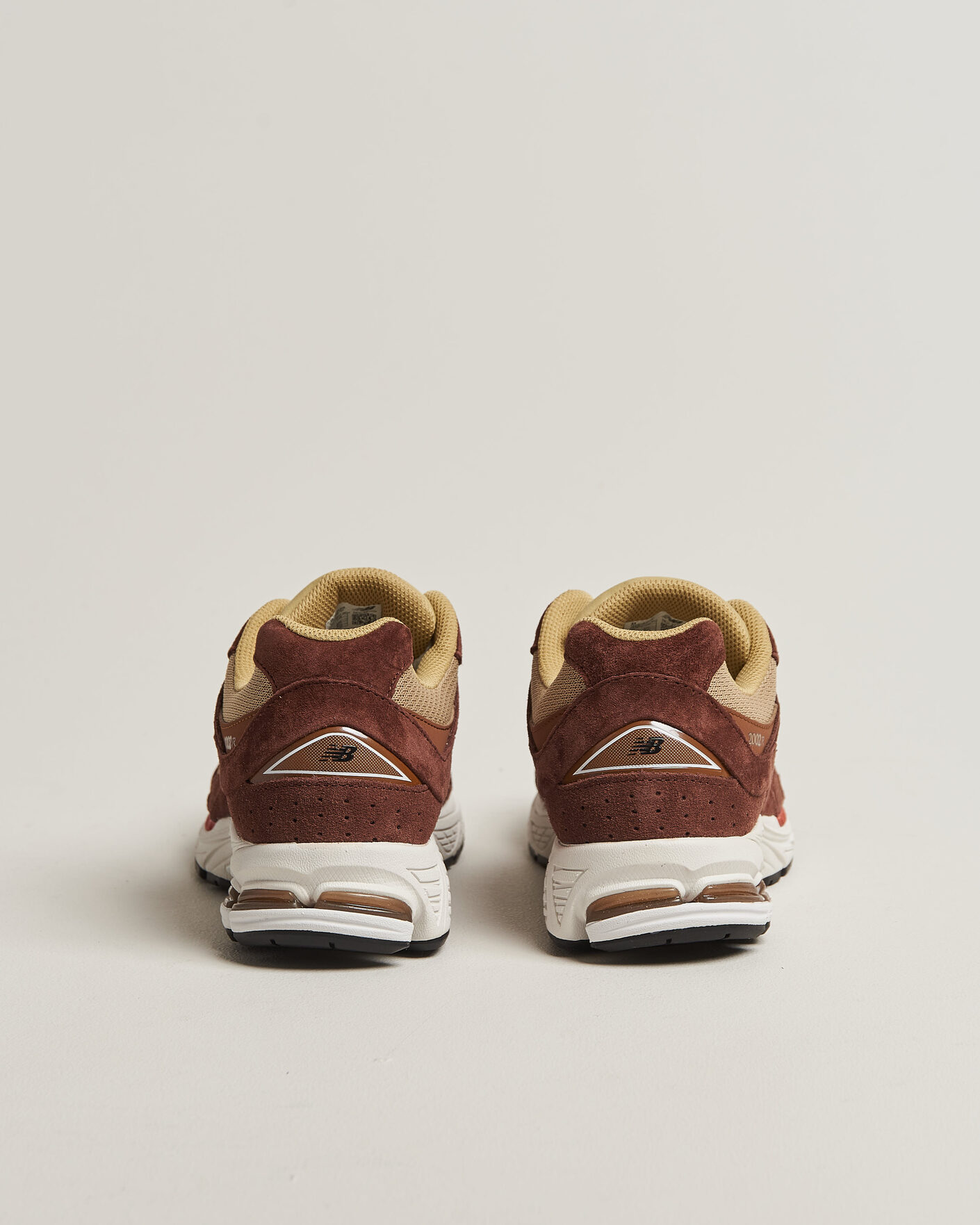 New Balance 2002 Sneakers Rich Oak at CareOfCarl.com