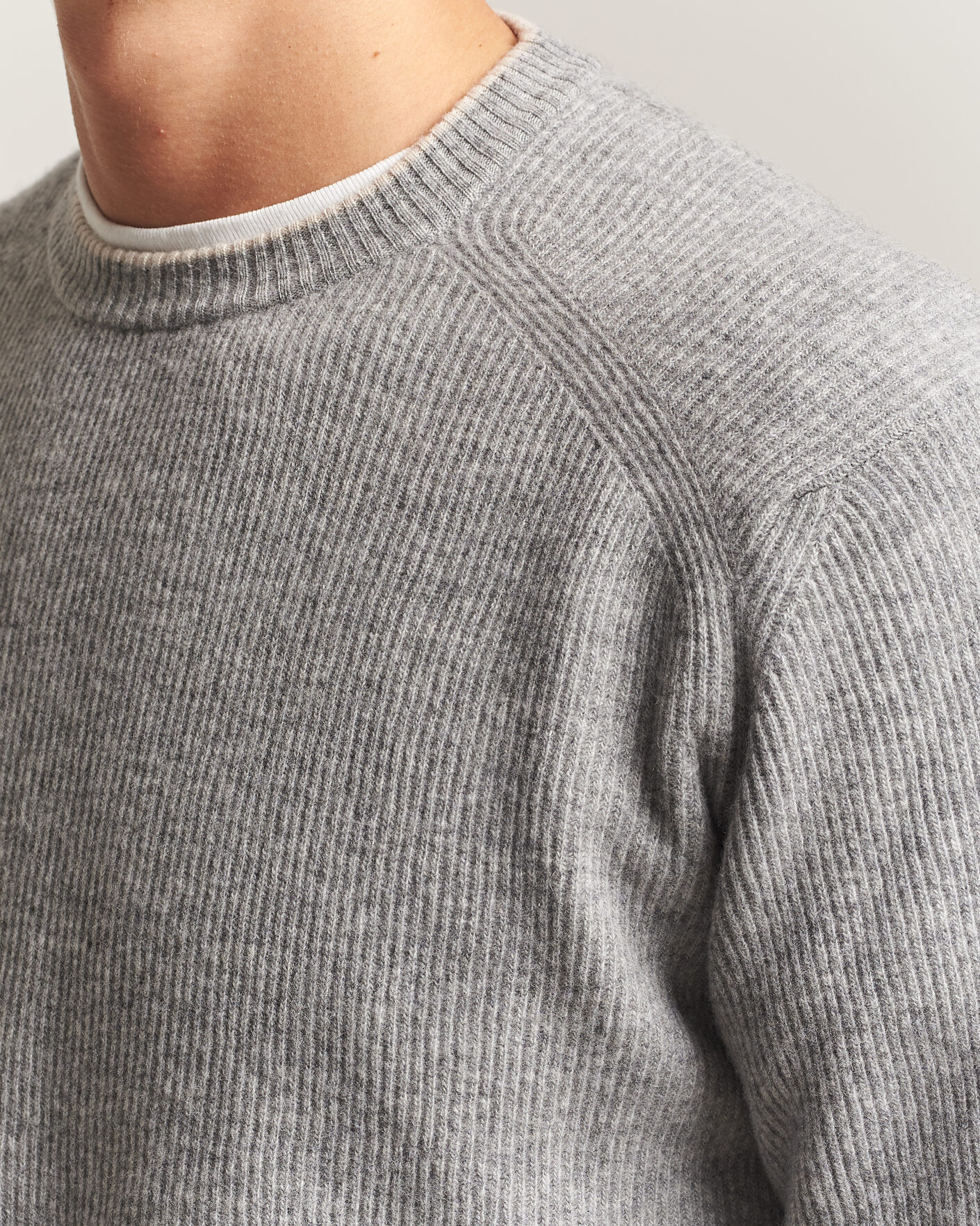 Men | Sweaters & Knitwear | Altea | Rib Wool Raglan Sweater Light Grey