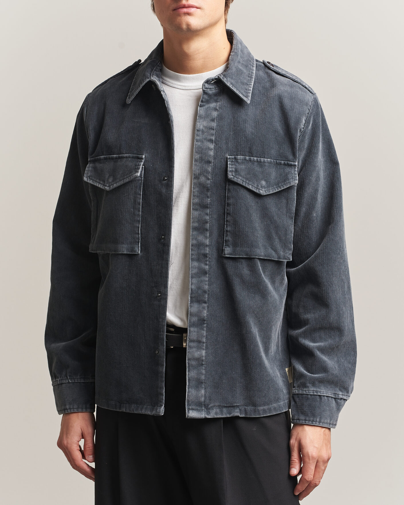 Men | Shirts | Aspesi | Double Pocket Corduroy Overshirt Washed Black