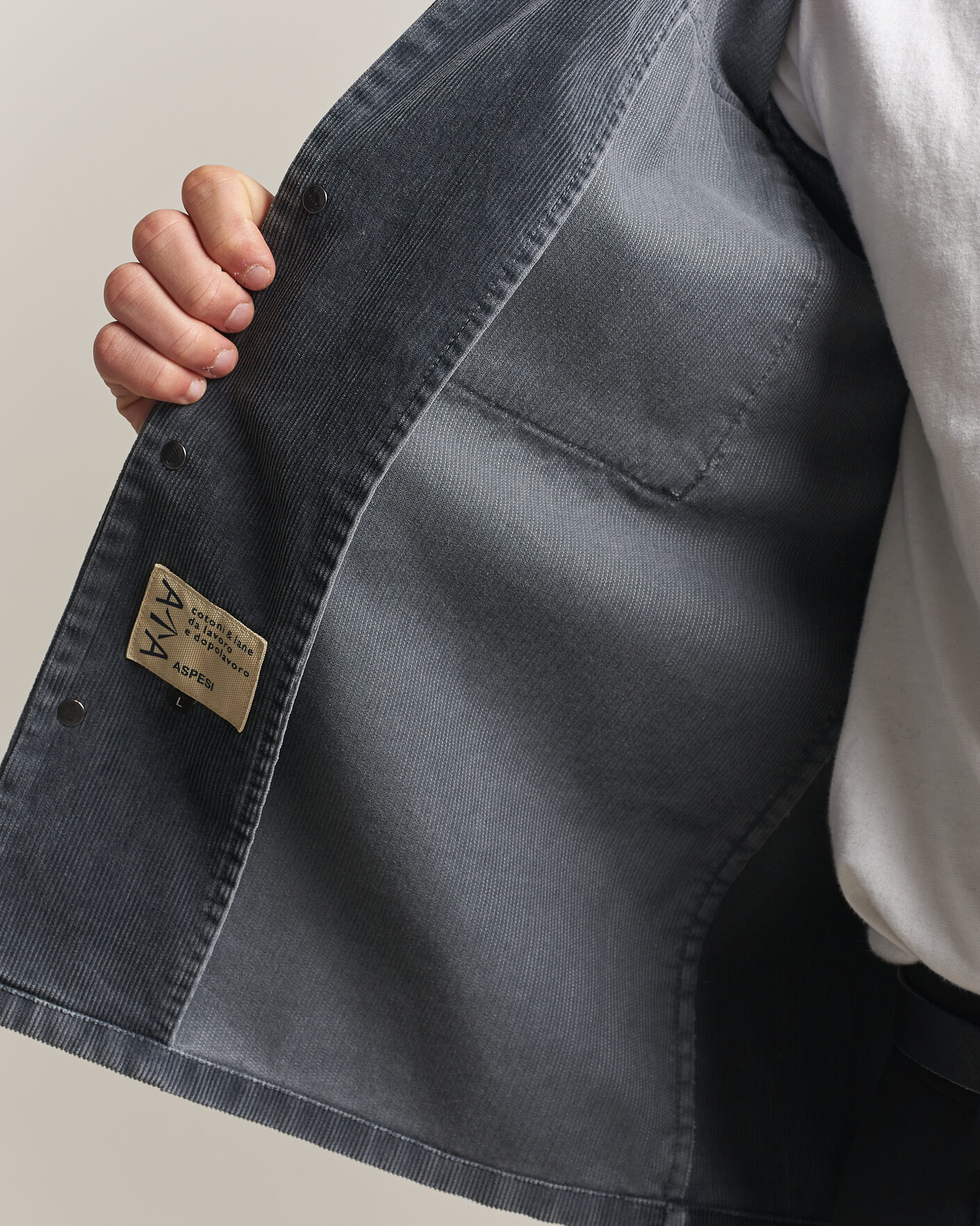Men | Shirts | Aspesi | Double Pocket Corduroy Overshirt Washed Black
