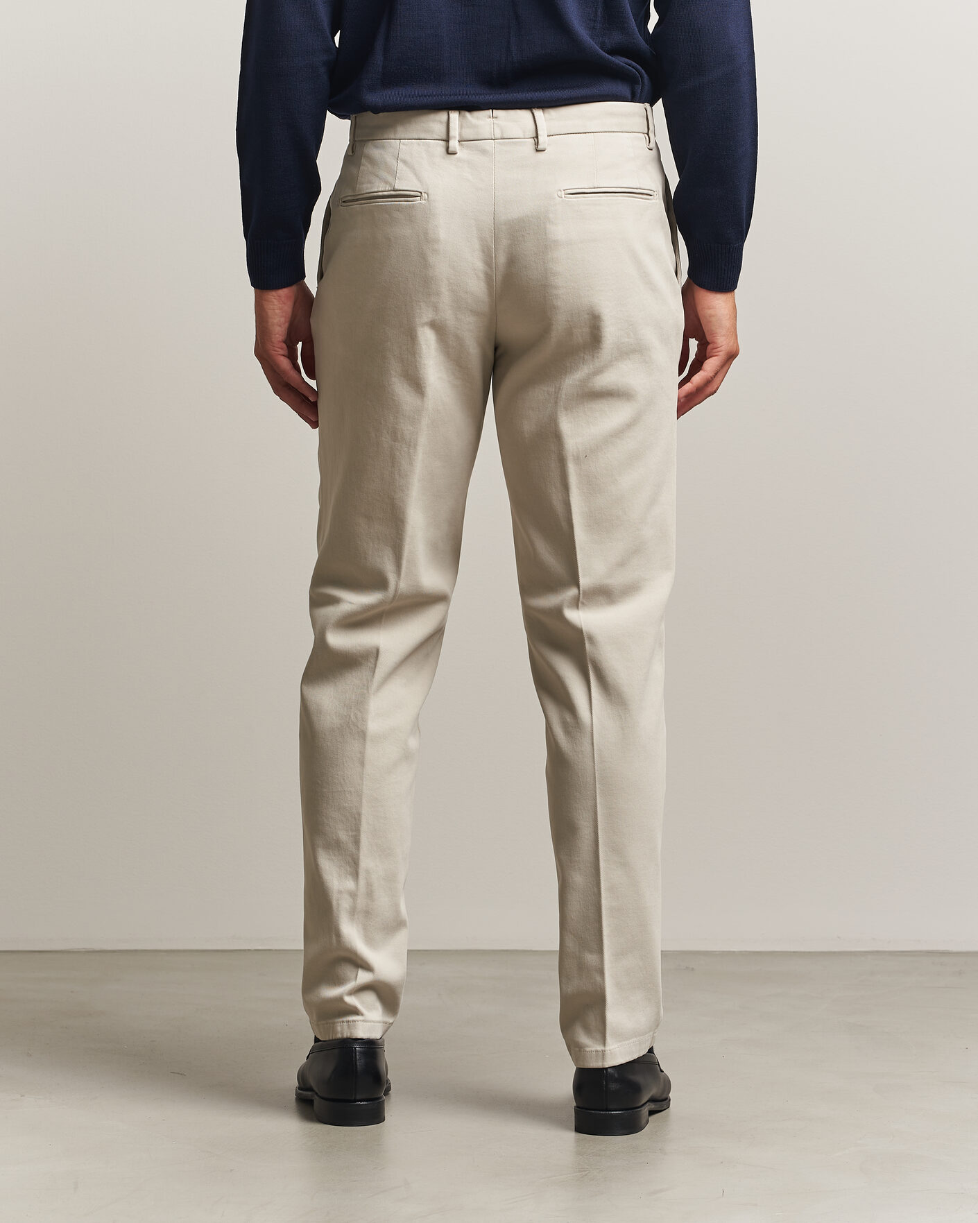 Men | Trousers | Boglioli | Pleated Cotton Twill Chinos Light Beige