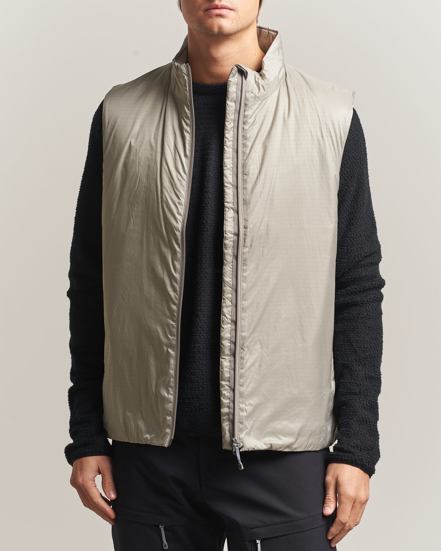 Men | Gilets | Houdini | Dunfri Primaloft Padded Vest Sandstorm