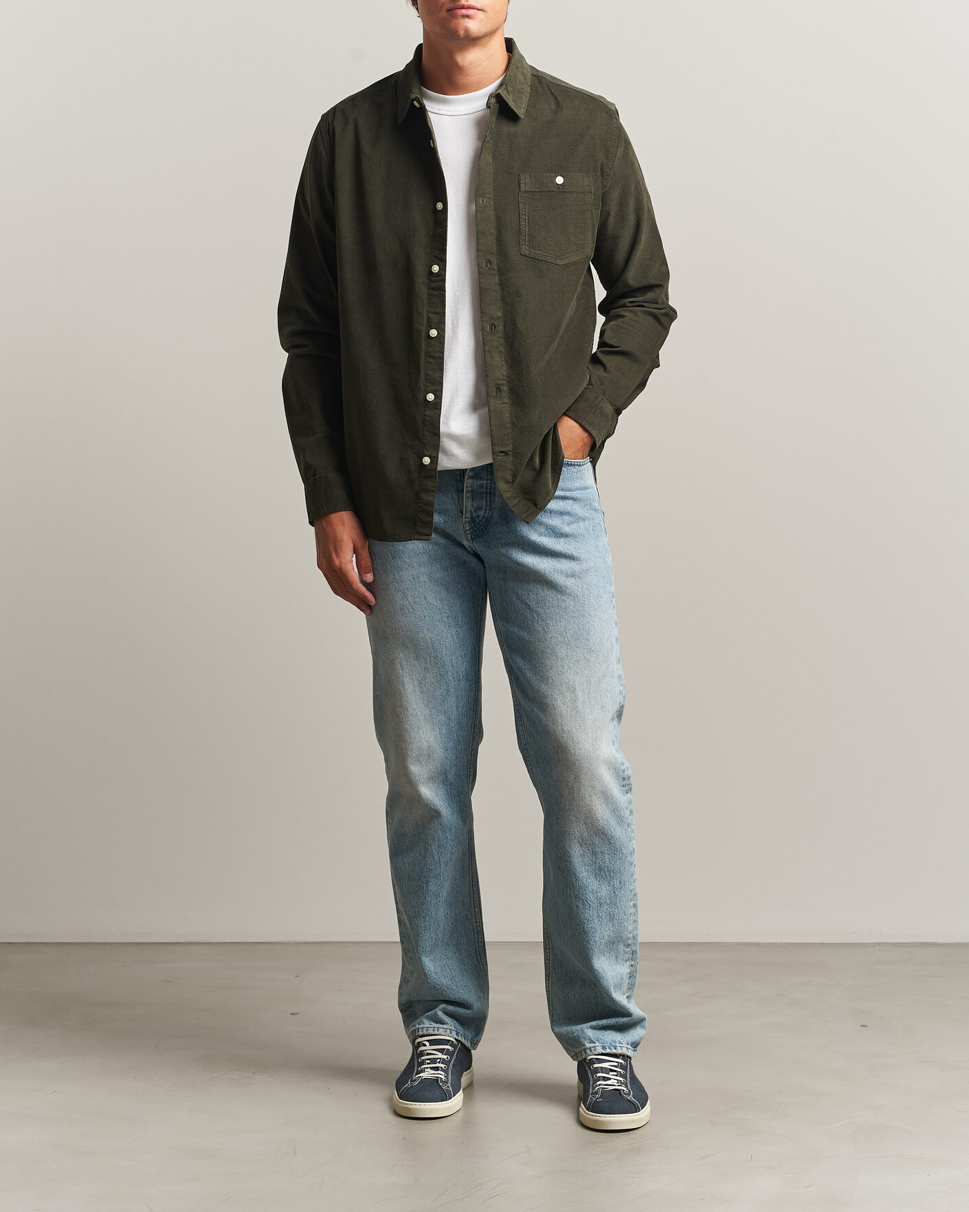 Men | Shirts | KnowledgeCotton Apparel | Regular Fit Cord Shirt Forest Night