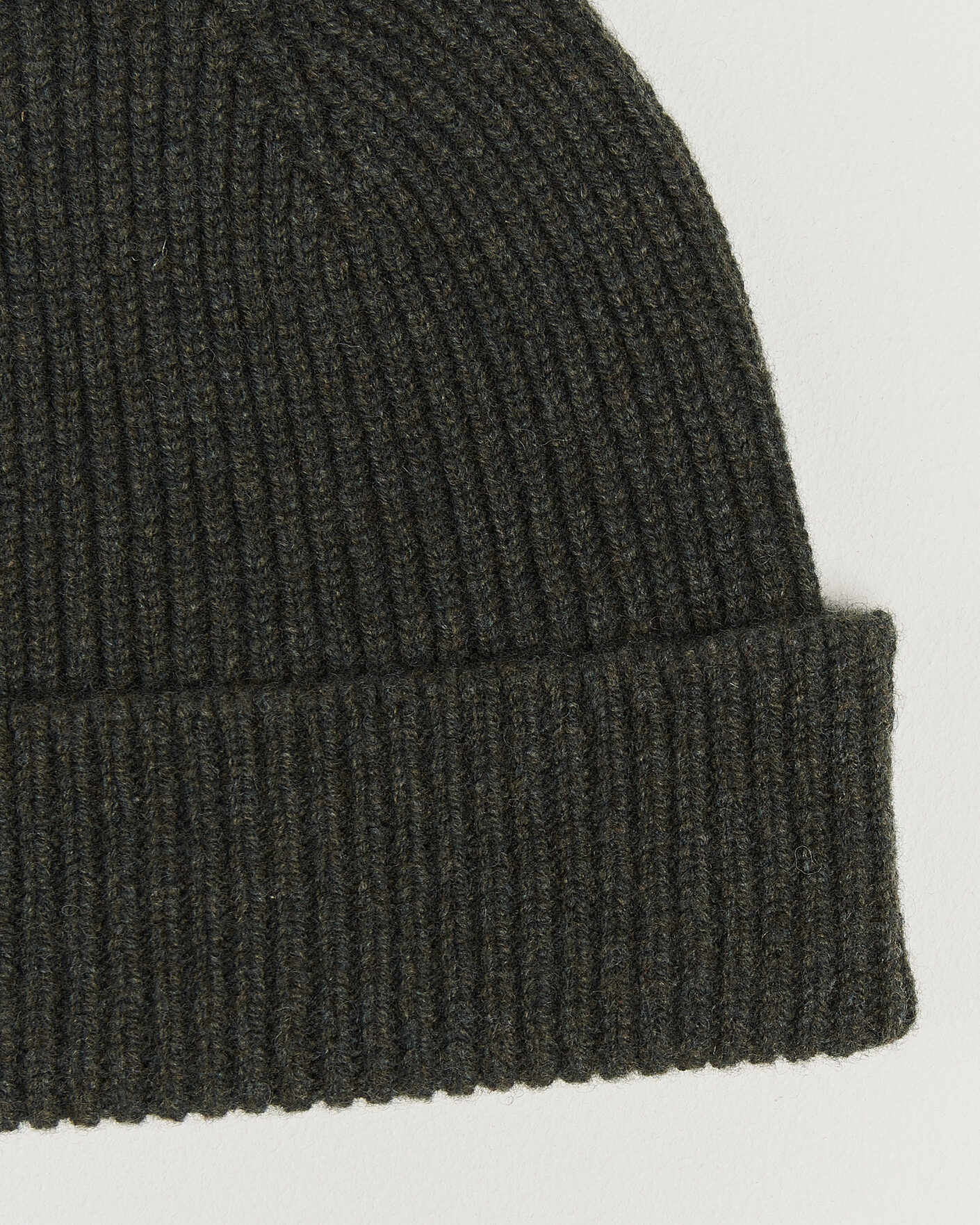 Men | Beanies | Robert Mackie | Clyde Lambswool Beanie Seaweed Green