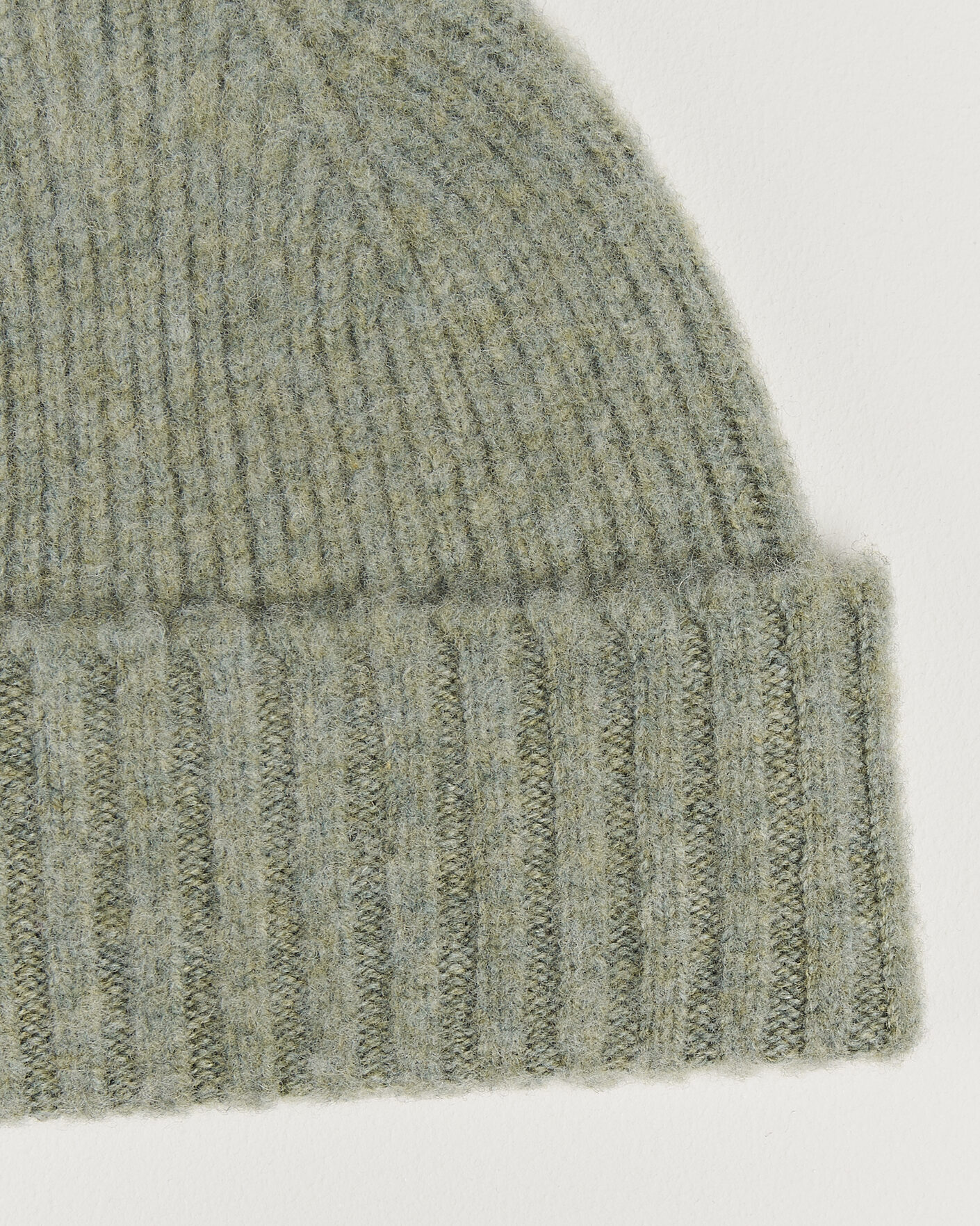 Men | Beanies | Robert Mackie | Rona Ribbed Shaggy Lambswool Beanie Light Green