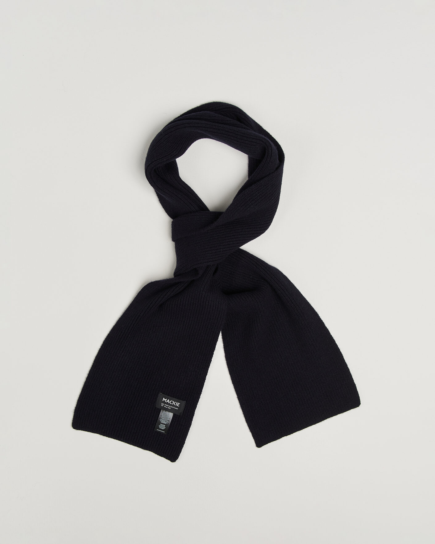 Men | Scarves | Robert Mackie | Clyde Lambswool Scarf Navy