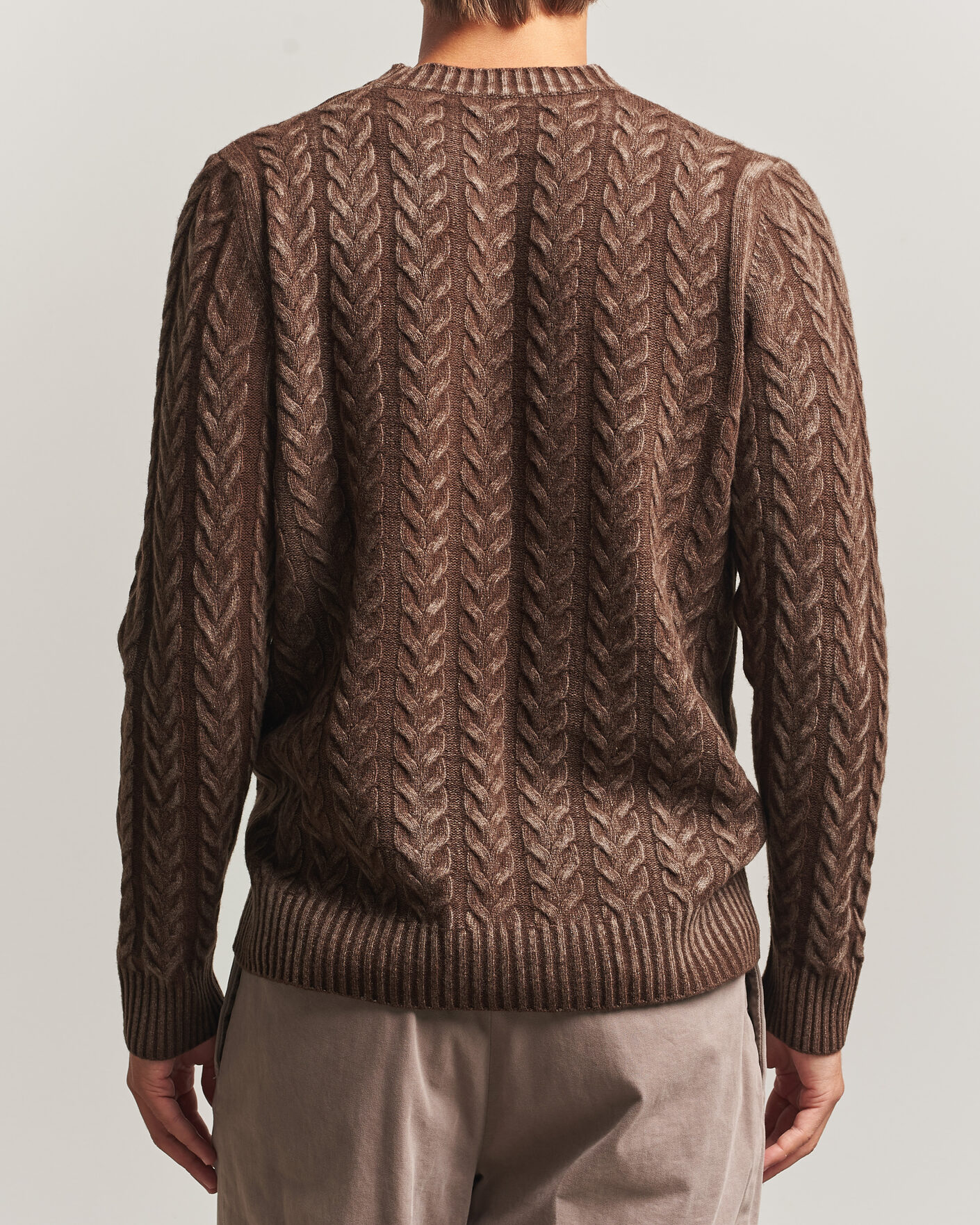 Men | Sweaters & Knitwear | Morgano | Cable Knitted Brushed Dyed Wool Crew Brown