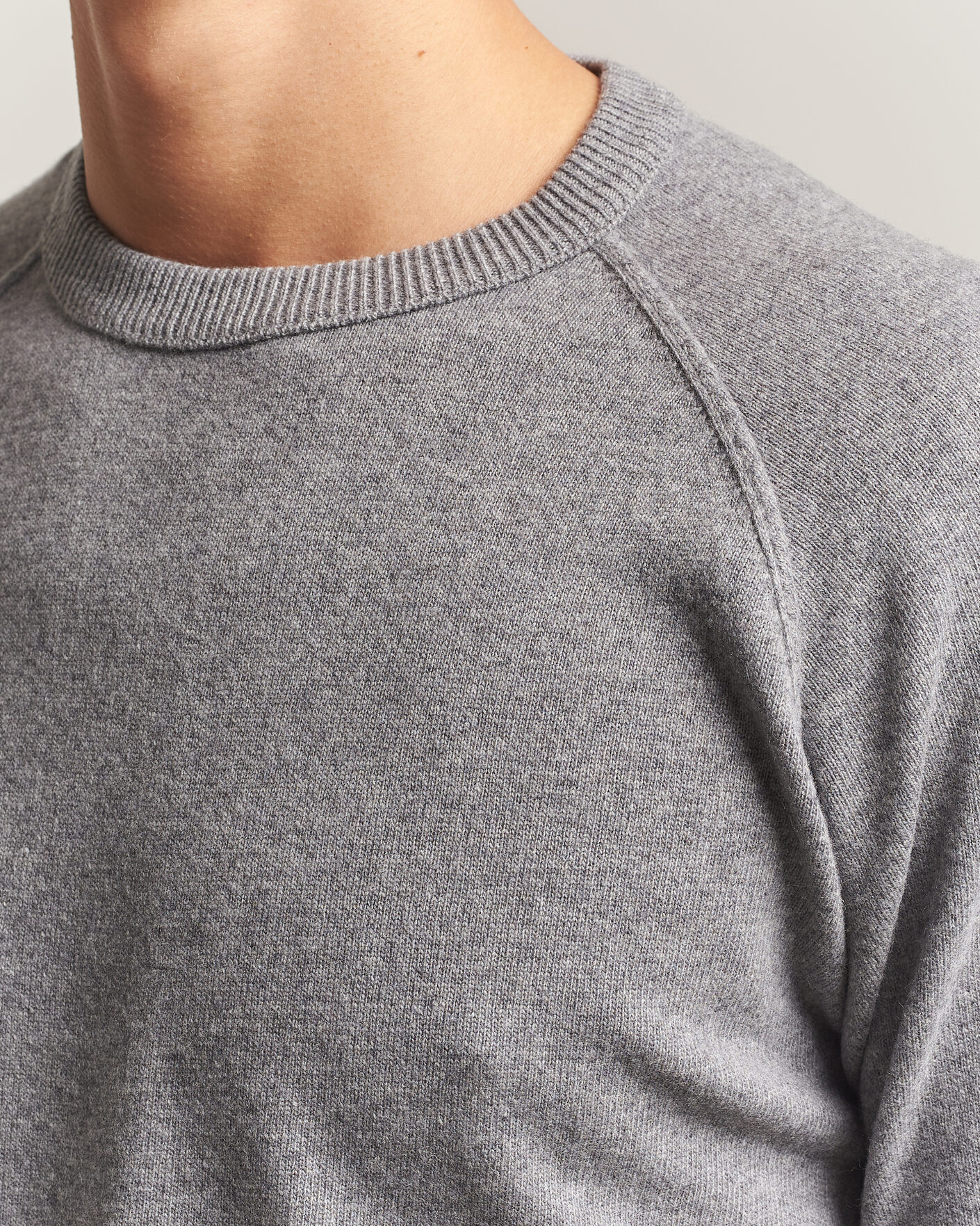 Men | Sweaters & Knitwear | Morgano | Wool/Cashmere Raglan Crew Grey