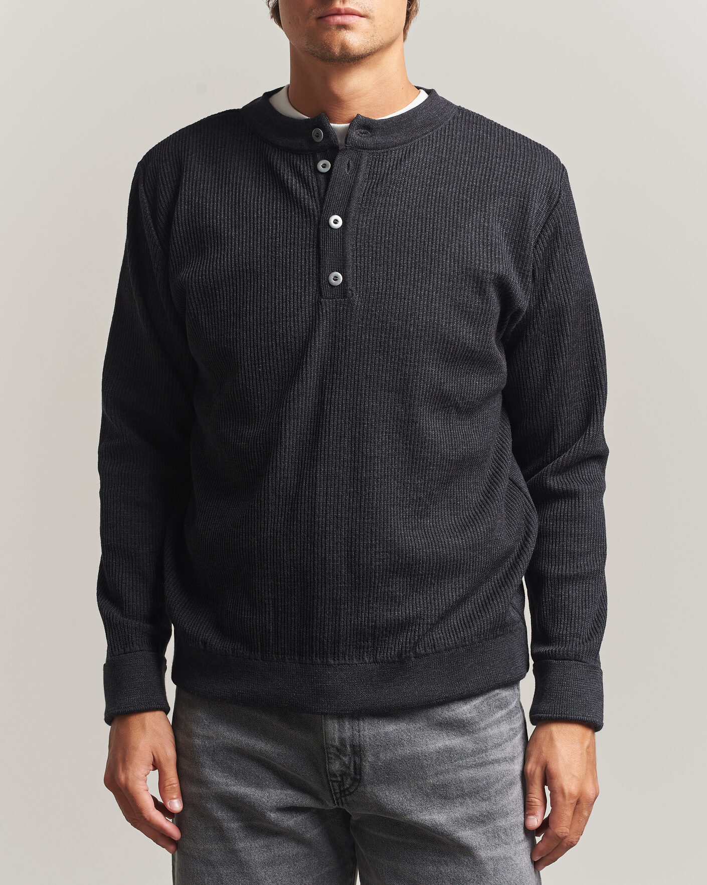 Men | Sweaters & Knitwear | S.N.S. Herning | Stamina Rib Henley Magnetite Black