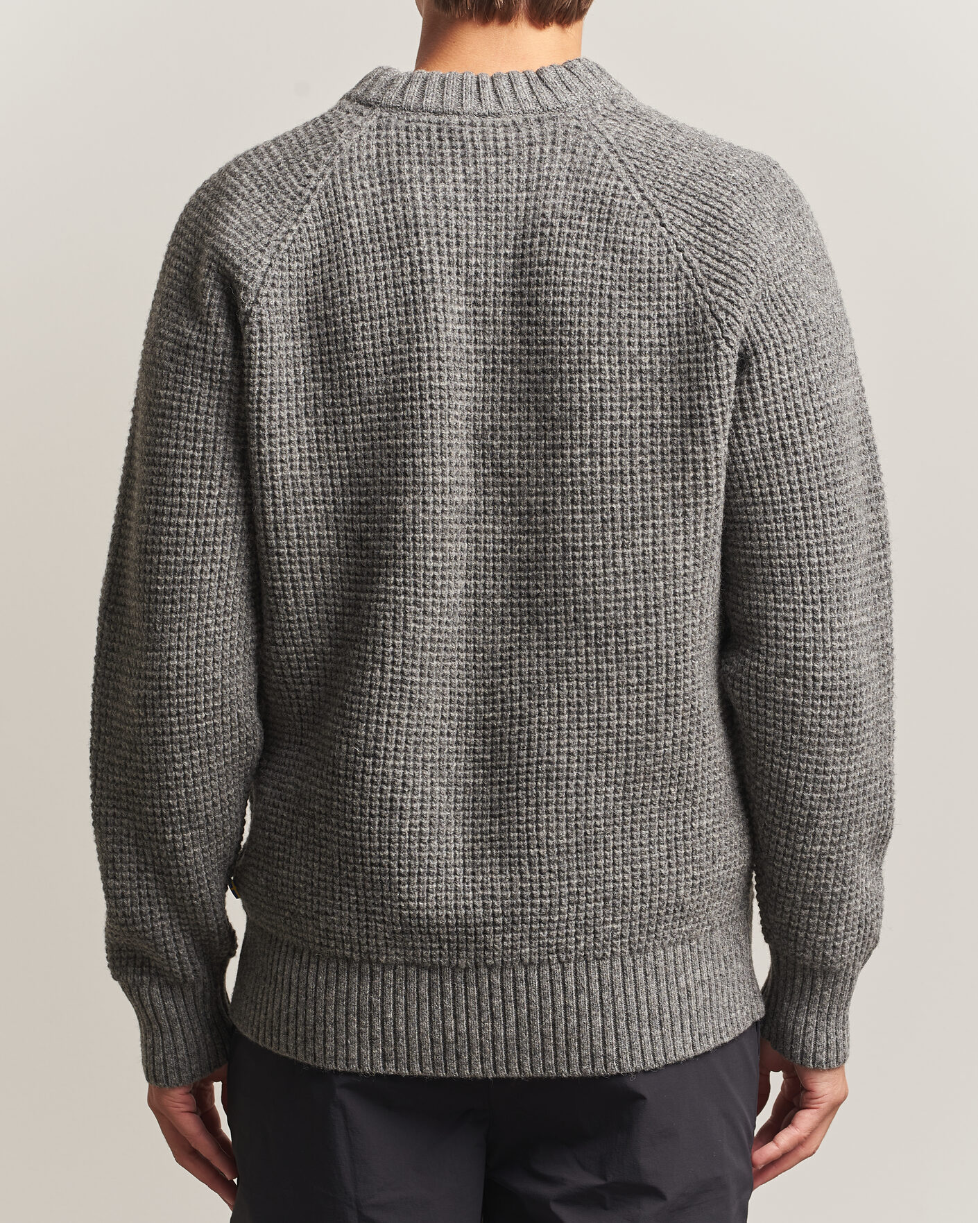 Men | Sweaters & Knitwear | Fjällräven | Övik Wool Waffle Knit Grey Melange
