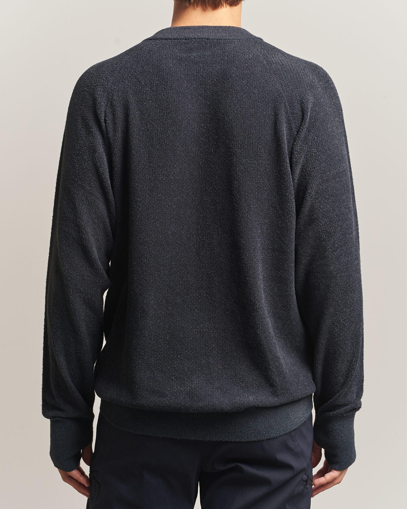 Men | Sweaters & Knitwear | Goldwin | Mesh Pile Crew Neck Wolf Gray