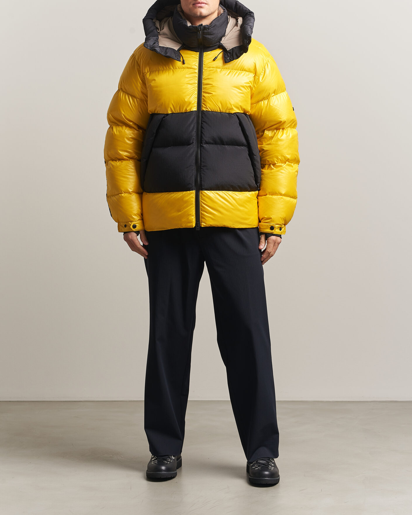 Men | Coats & Jackets | J.Lindeberg | Creek Block Hooded Down Jacket Bumblebee