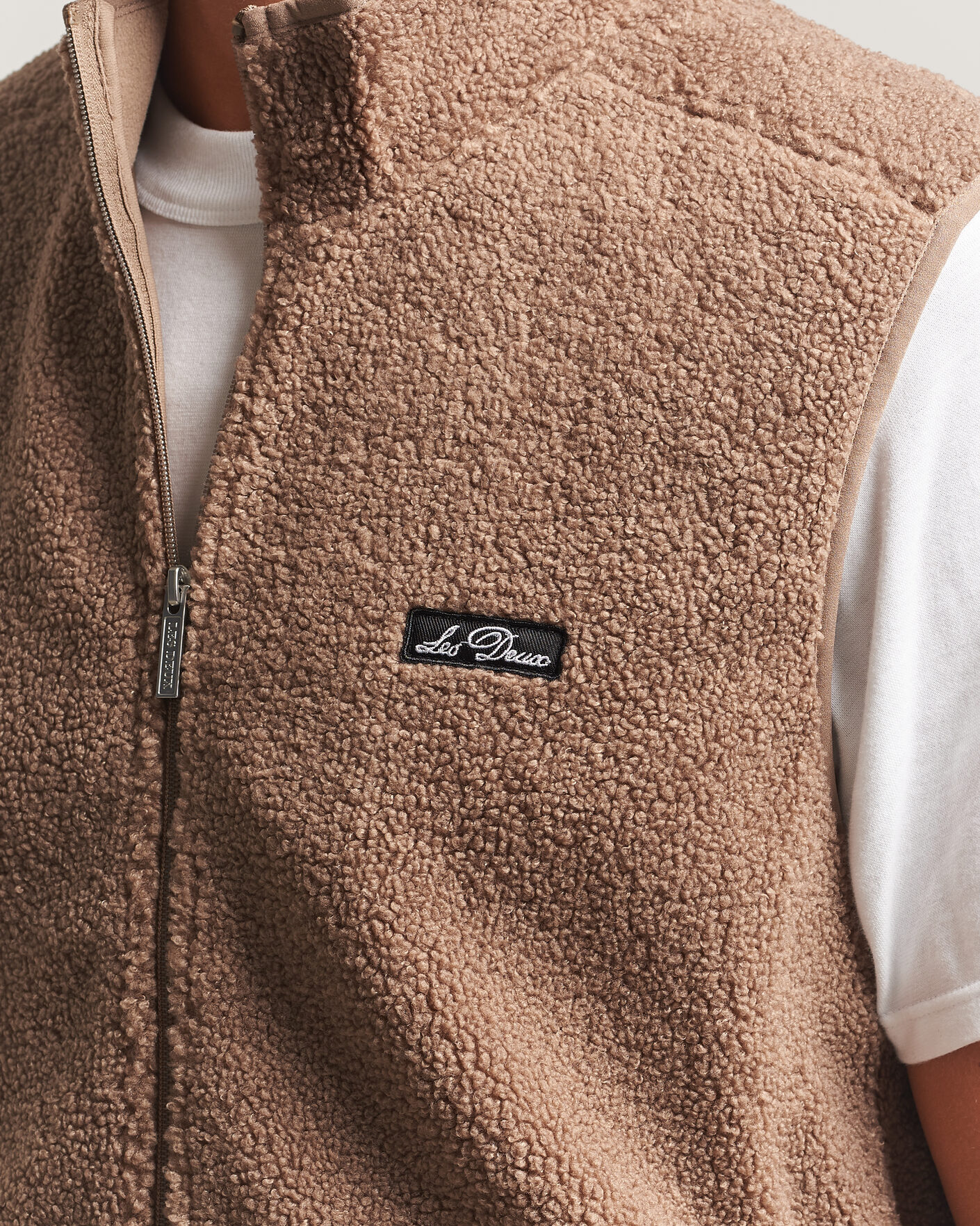 Men | Gilets | LES DEUX | Patch Teddy Vest Caribou
