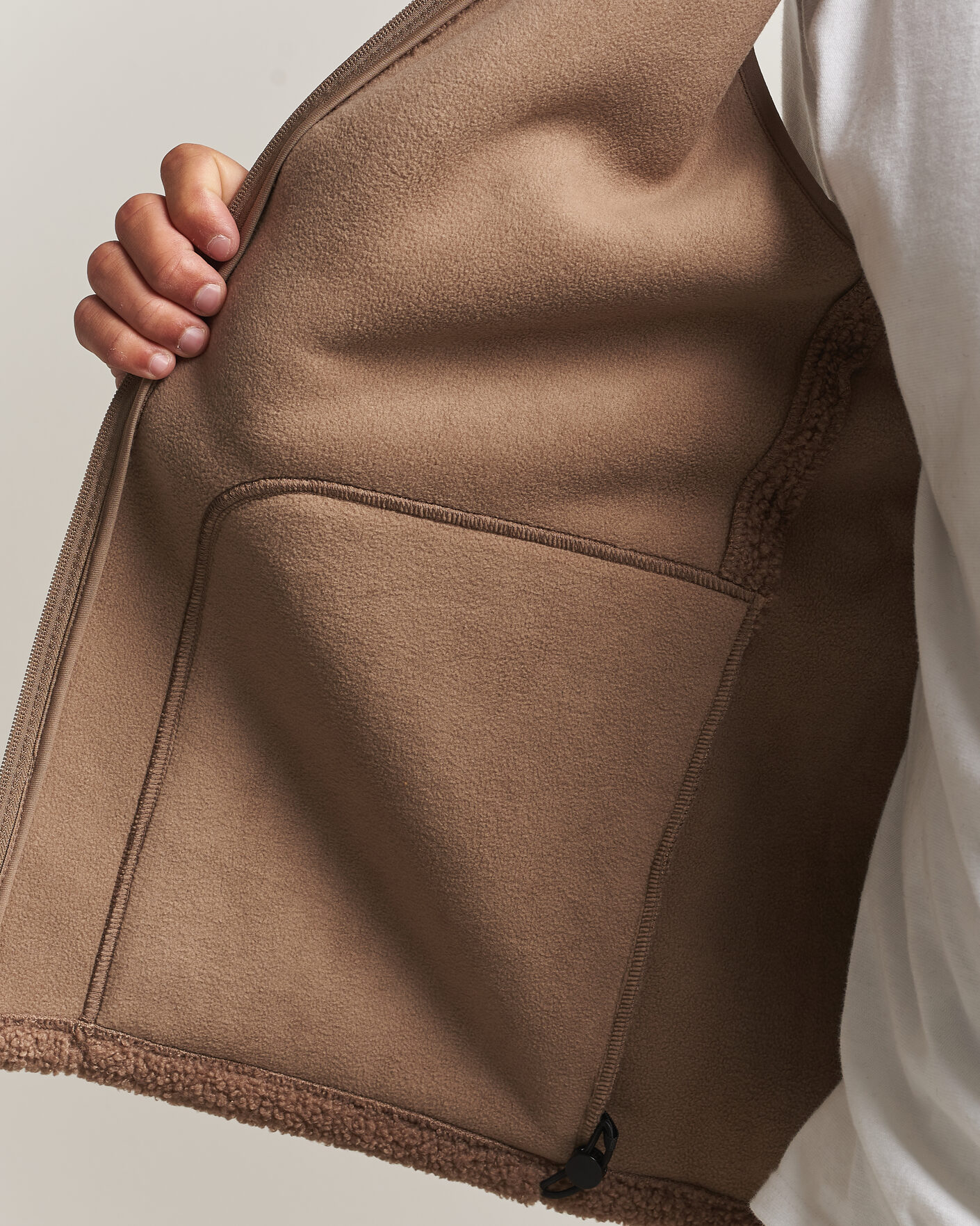 Men | Gilets | LES DEUX | Patch Teddy Vest Caribou