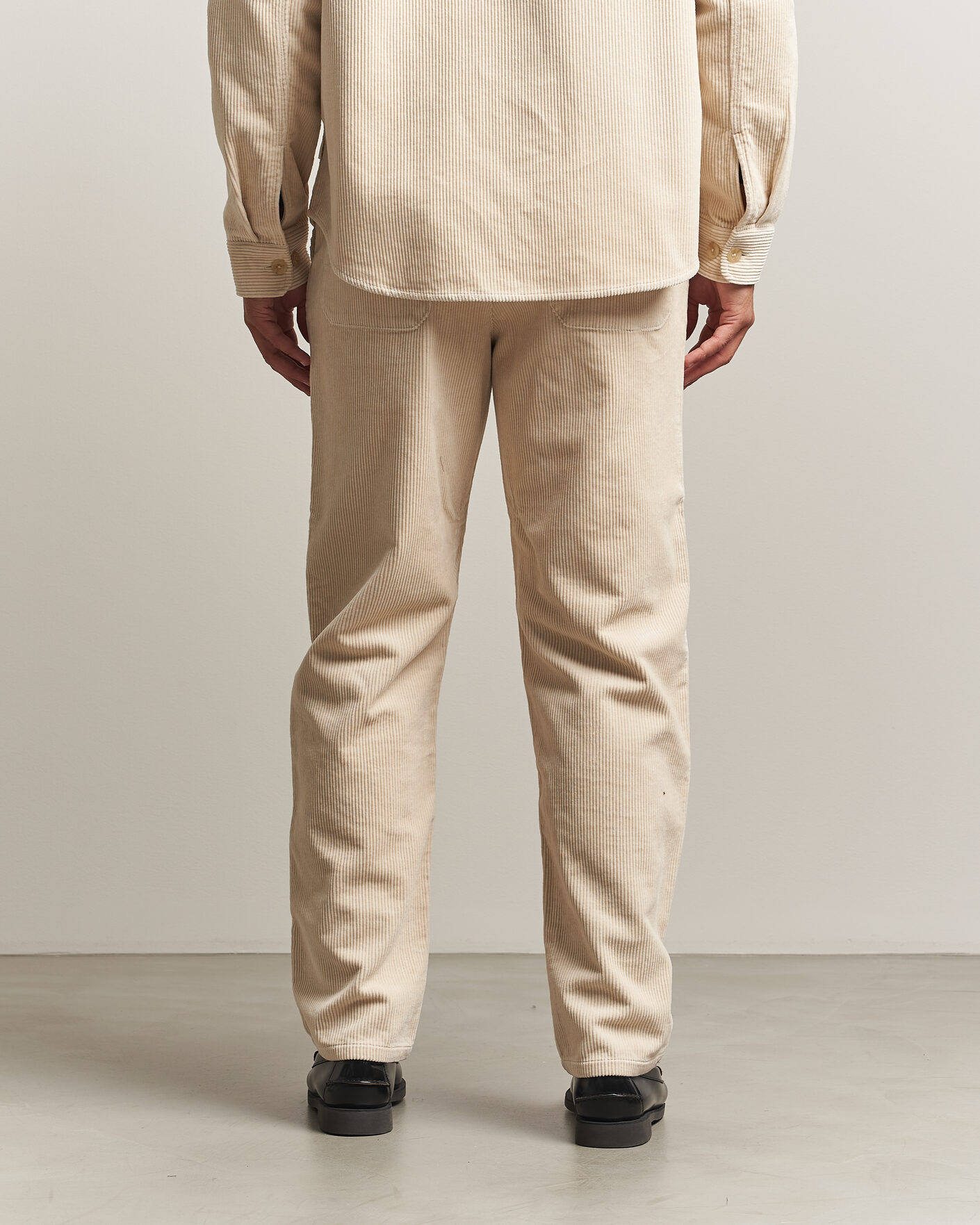 Men | Trousers | LES DEUX | Corduroy Tapered Pants Ivory