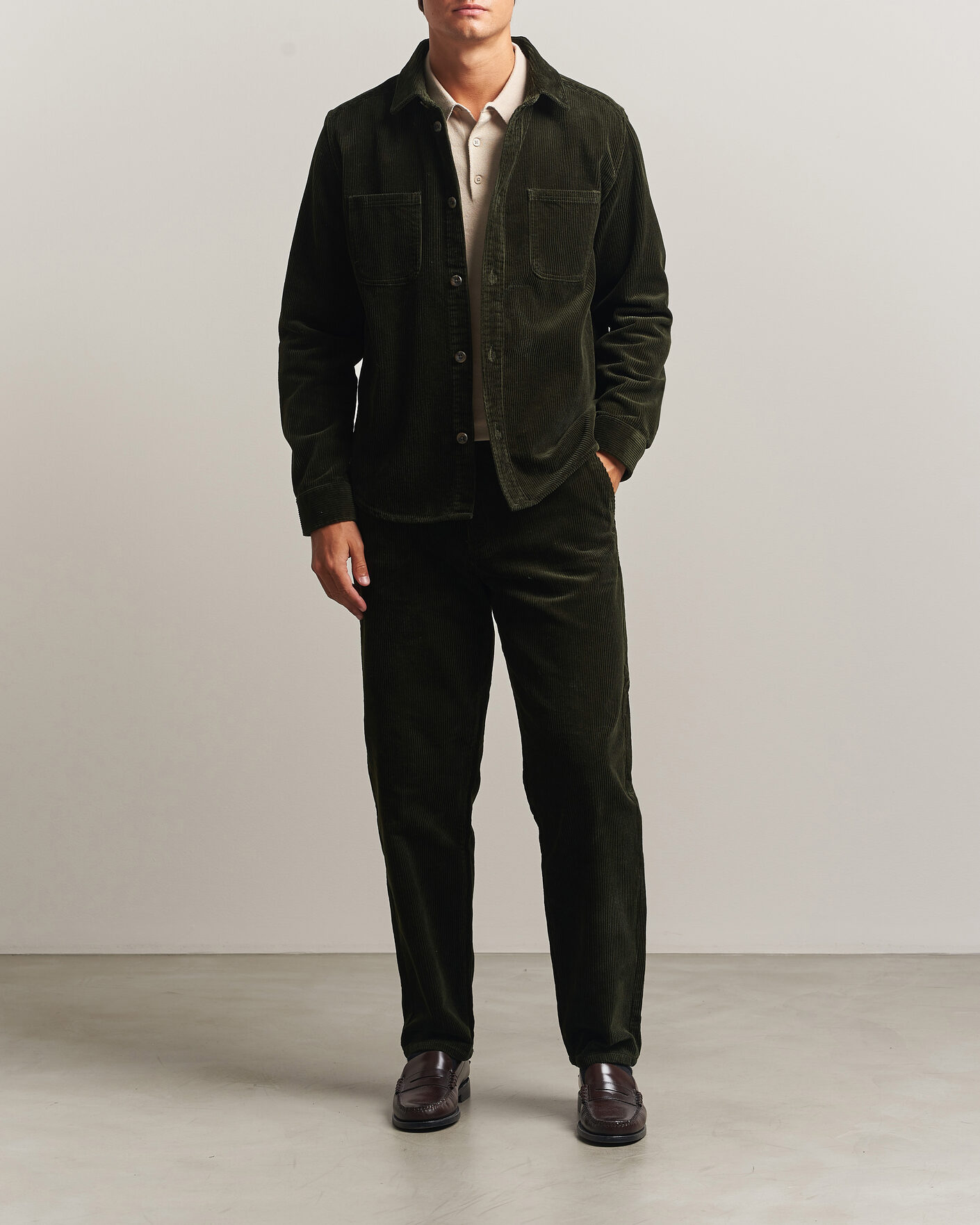 Men | Trousers | LES DEUX | Corduroy Tapered Pants Rosin Green