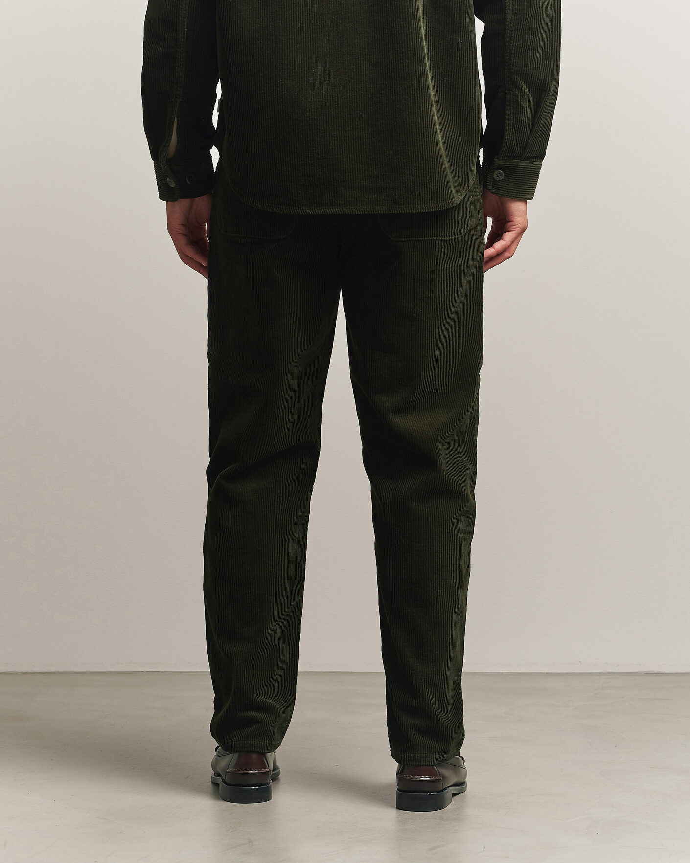 Men | Trousers | LES DEUX | Corduroy Tapered Pants Rosin Green