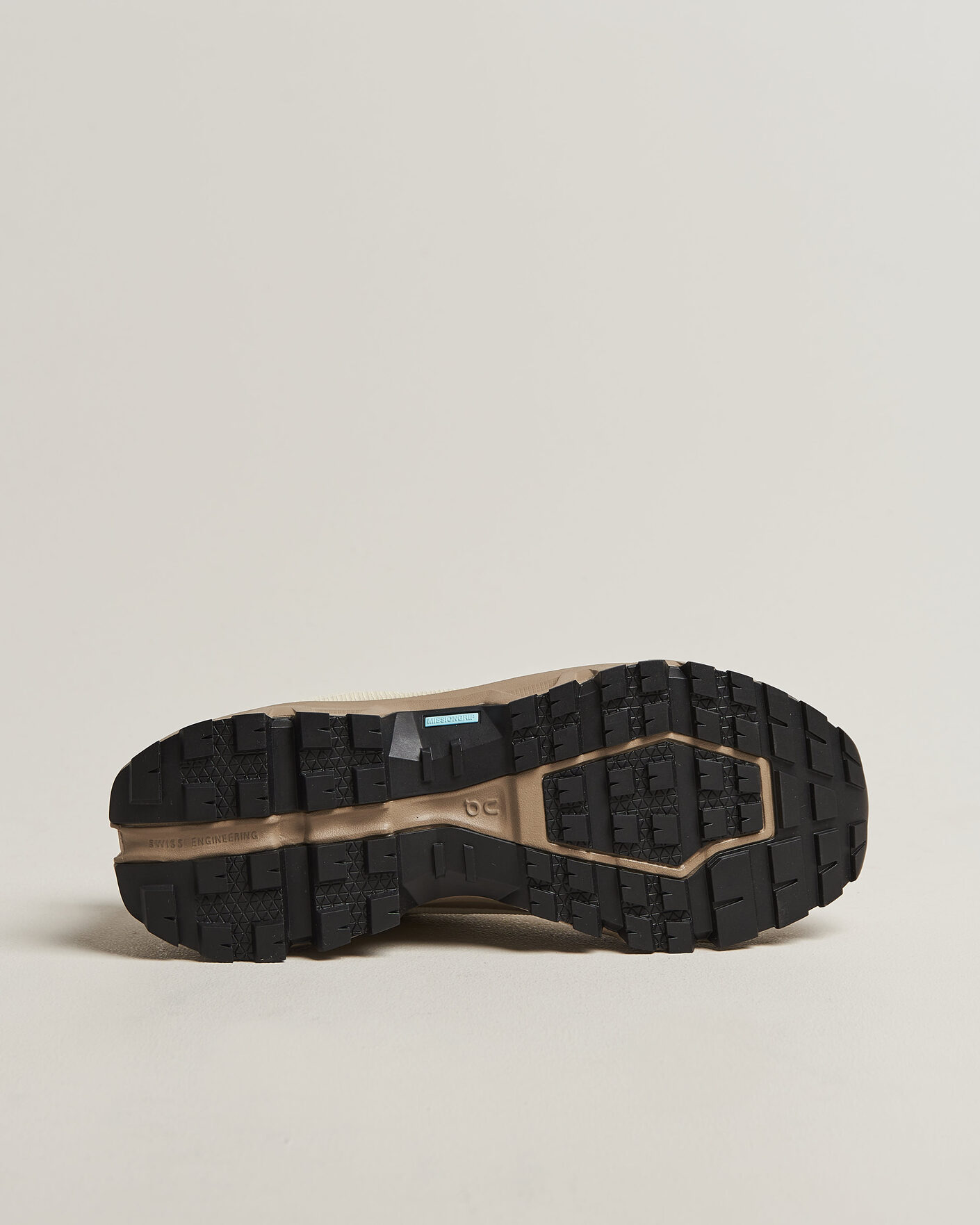 Men | Trail Sneakers | On | Cloudrock Low Waterproof Grain/Soba