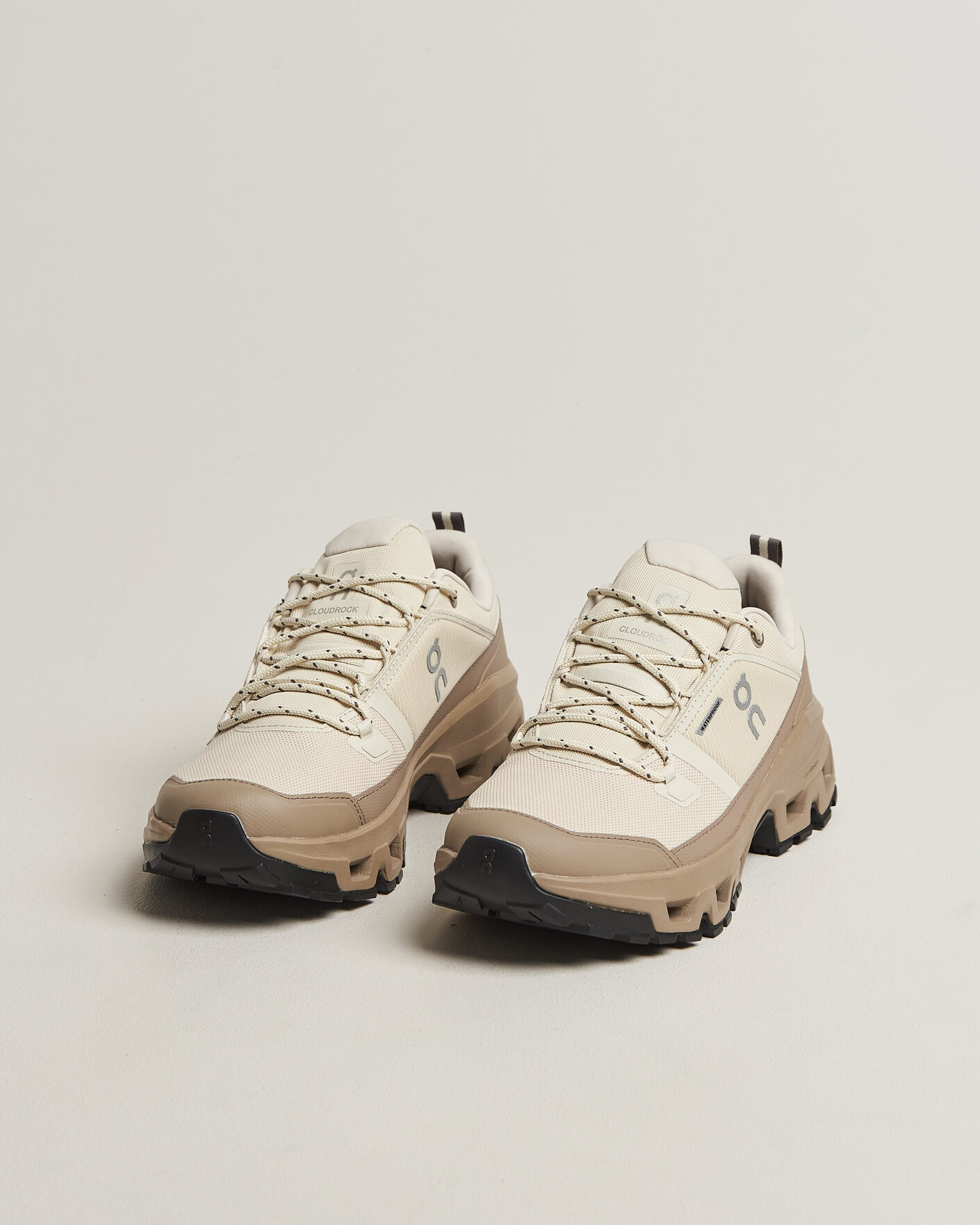 Men | Trail Sneakers | On | Cloudrock Low Waterproof Grain/Soba