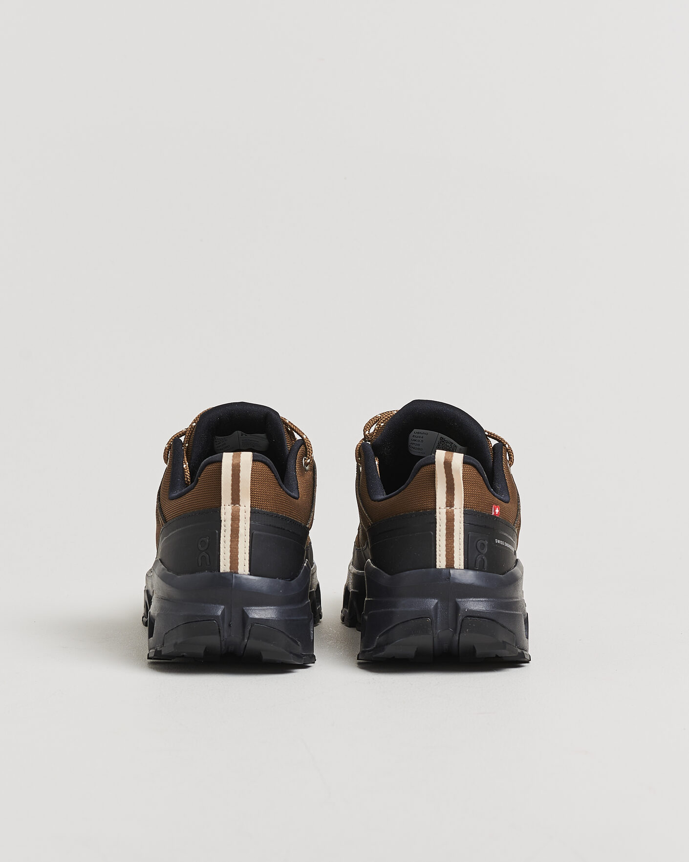 Men | Trail Sneakers | On | Cloudrock Low Waterproof Earth/Black