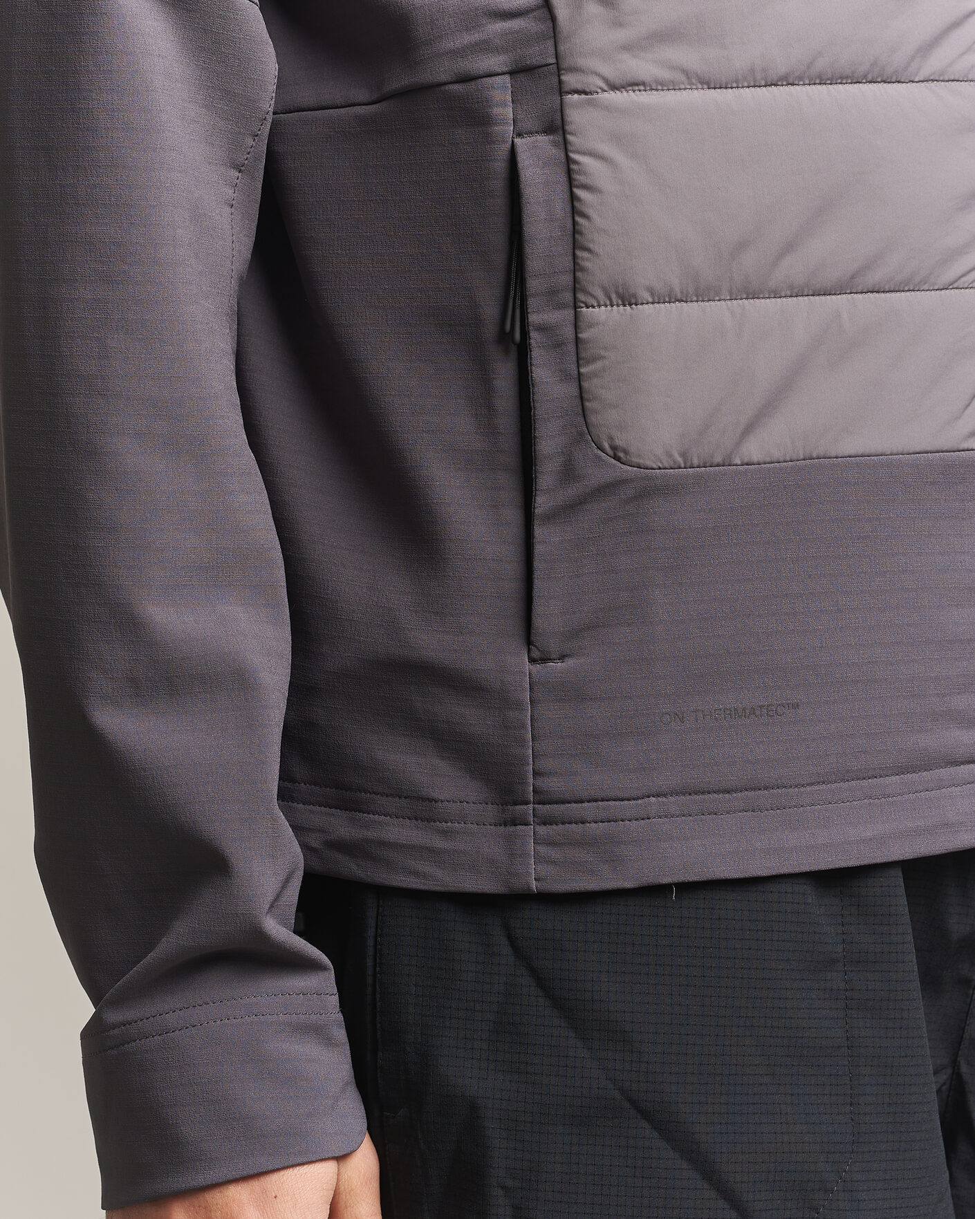 Men | Coats & Jackets | On | Weather Hybrid Jacket Eclipse
