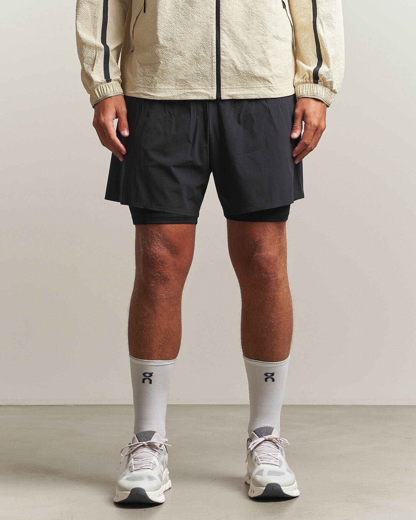 Men | Shorts | On | 5 Inch Performance 2/1 Shorts Black