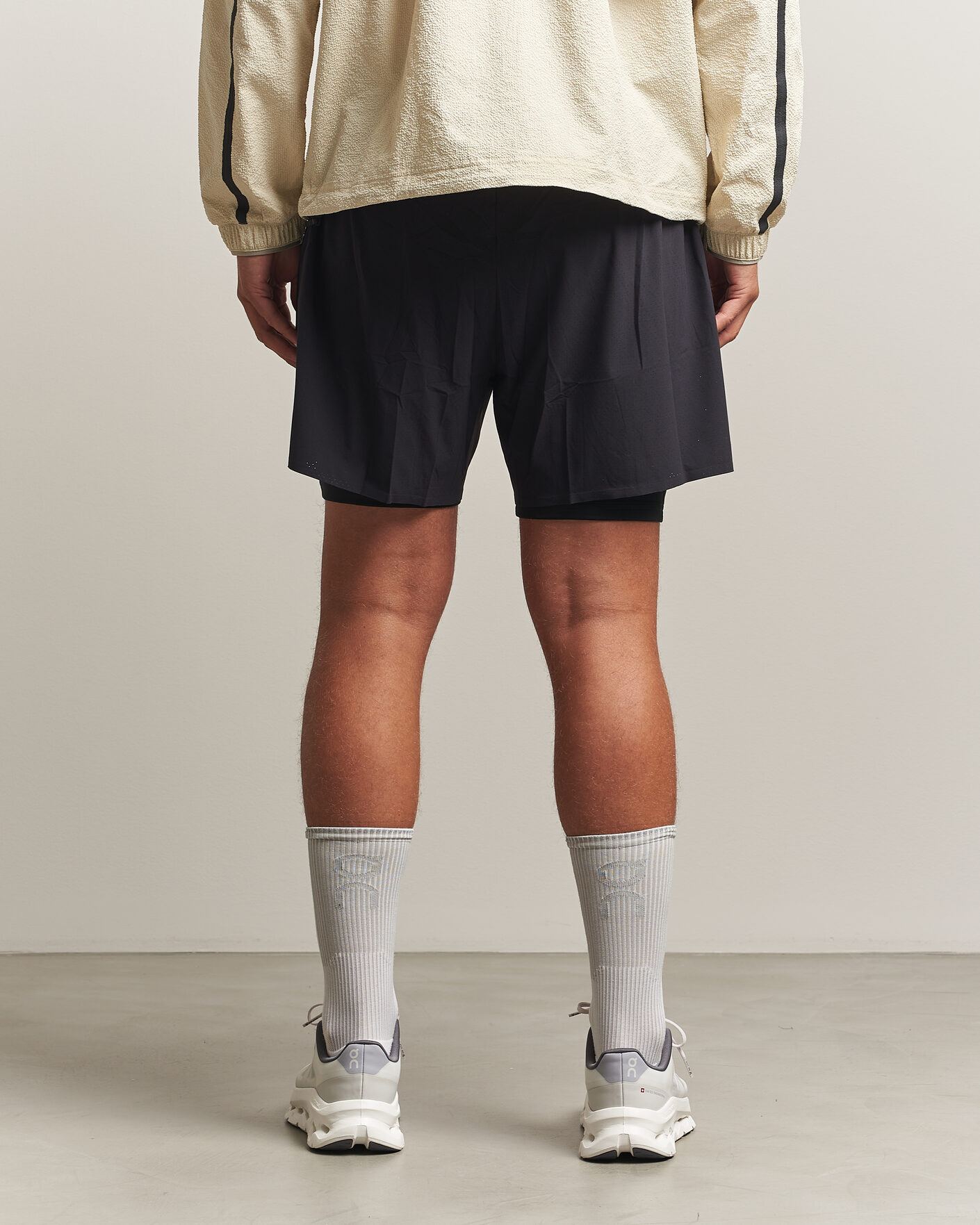 Men | Shorts | On | 5 Inch Performance 2/1 Shorts Black