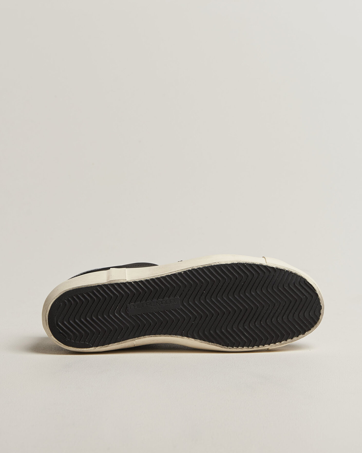 Men | Sneakers | Philippe Model | PRSX Low Top Suede Sneaker Black/White