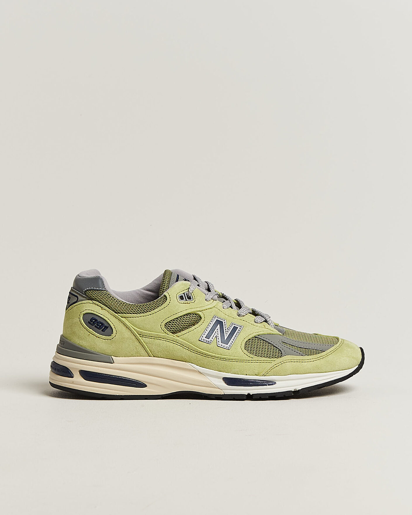 Men | Sneakers | New Balance Made In US & UK | New Balance Made in Made in UK 991v2 Green Banana