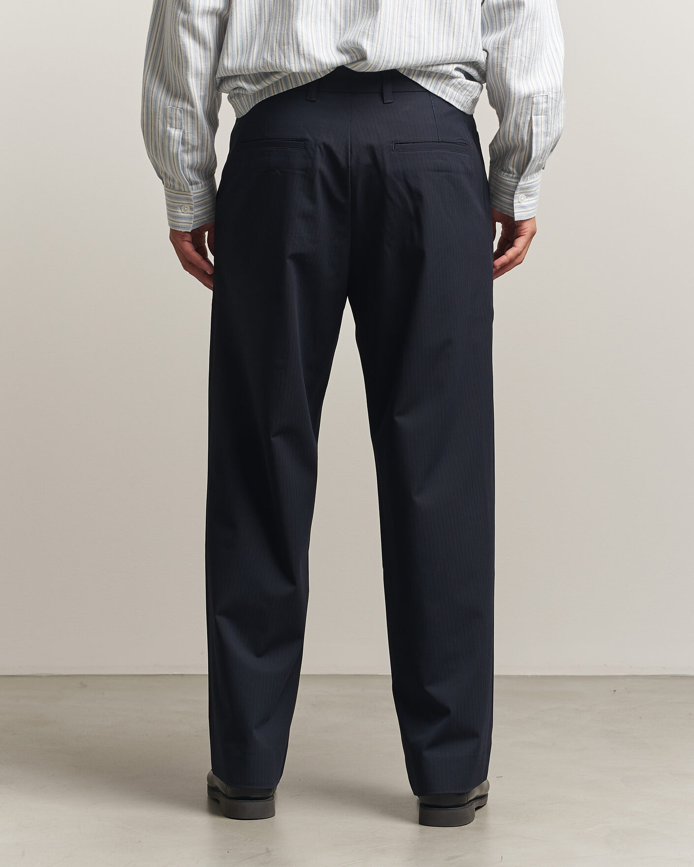 Men | Trousers | Samsøe Samsøe | Valentin Pleated Trousers Salute Navy