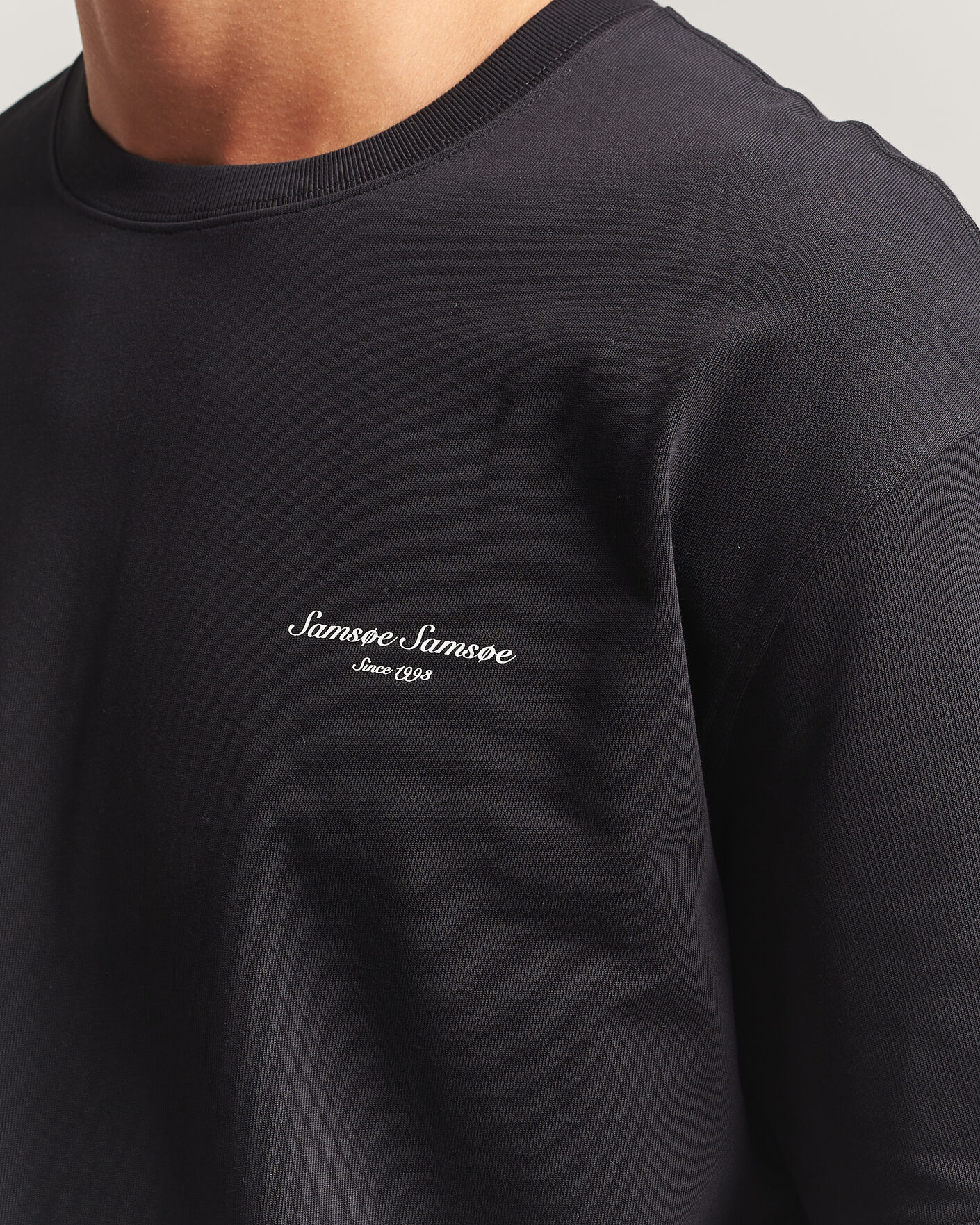 Men | T-Shirts | Samsøe Samsøe | Uni Printed Crew Neck T-Shirt Black Building