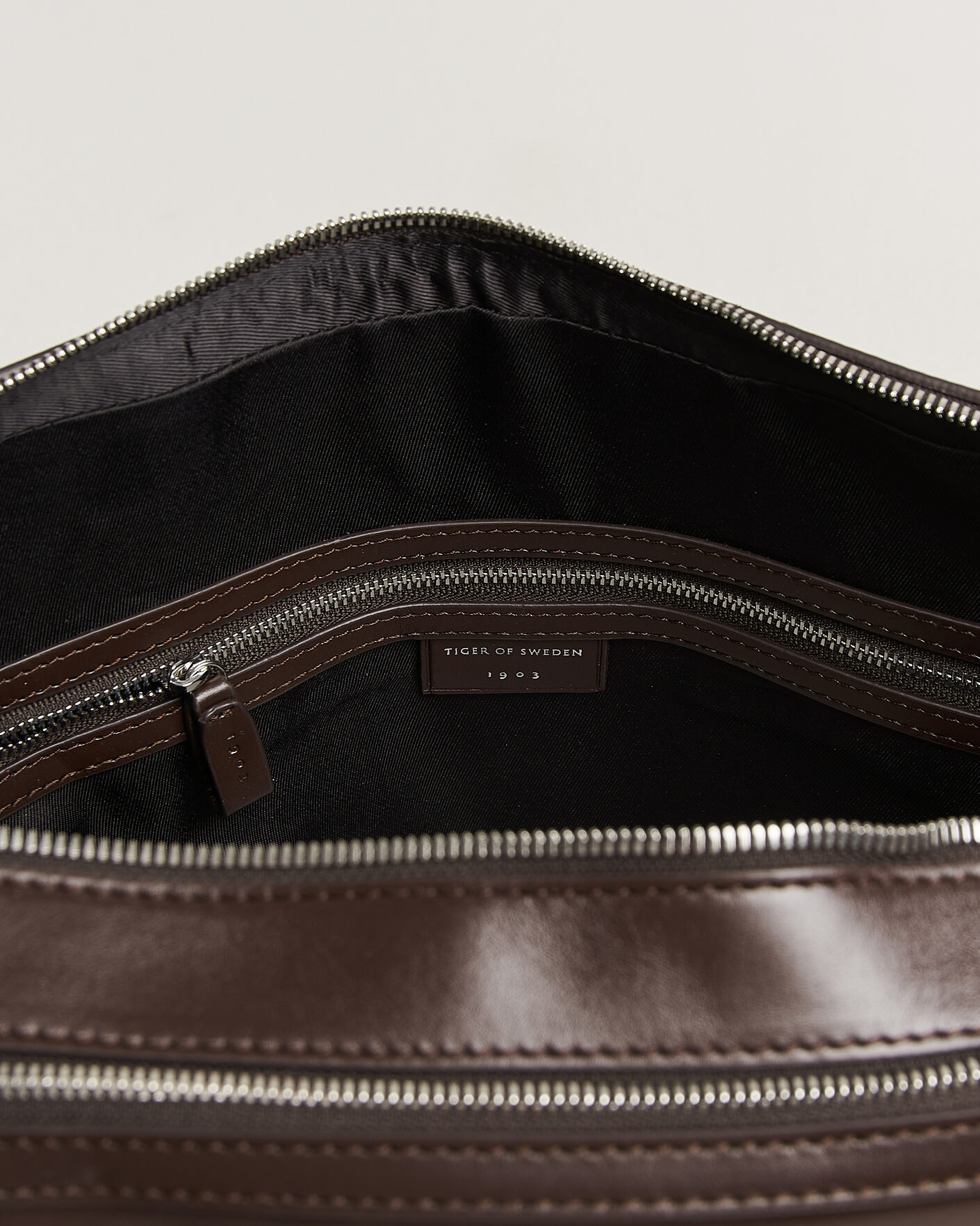 Men | Bags | Tiger of Sweden | Burin Smooth Leather Briefcase Dark Brown