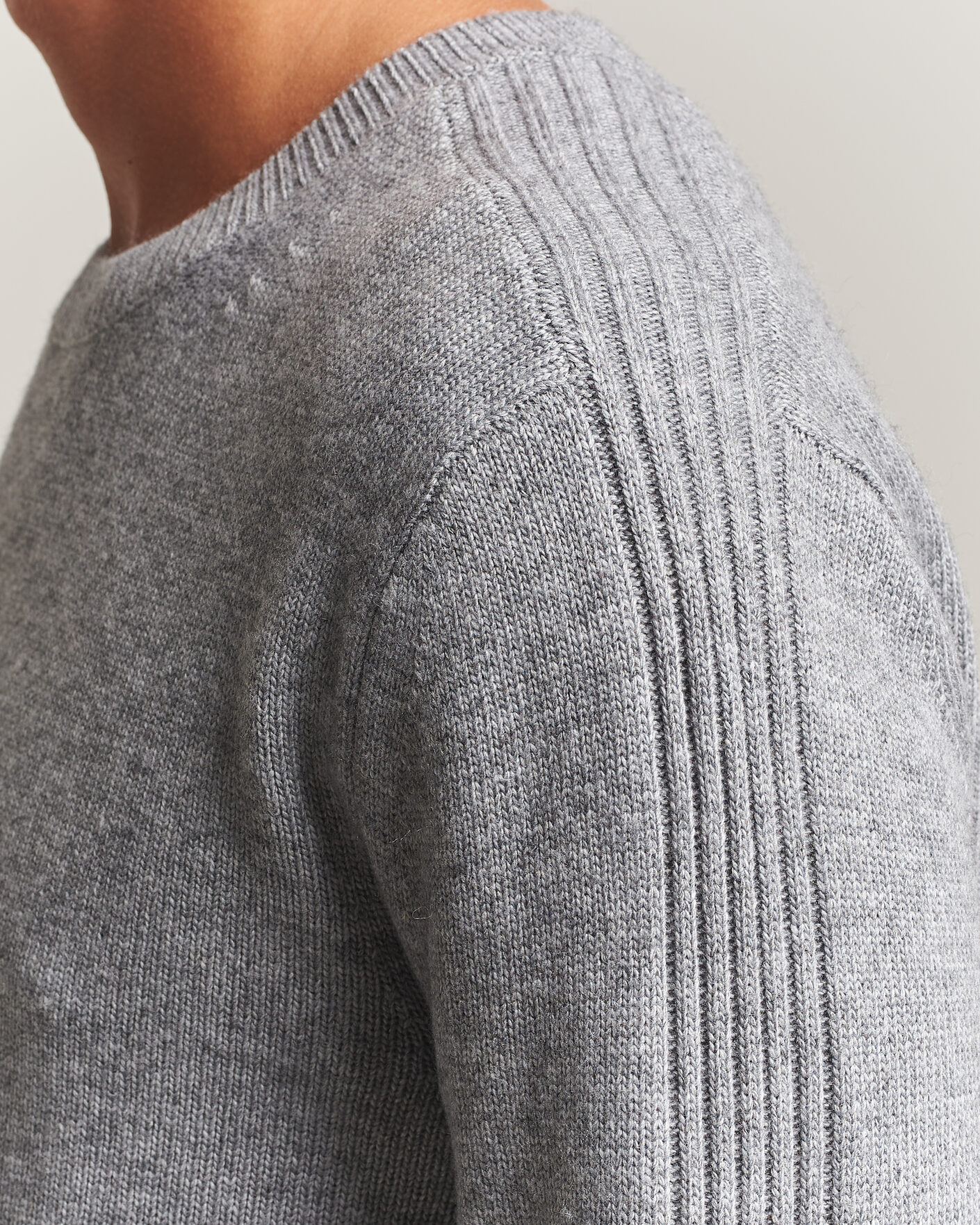 Men | Sweaters & Knitwear | Tiger of Sweden | Wilfred Wool/Cashmere Sweater Light Grey Melange