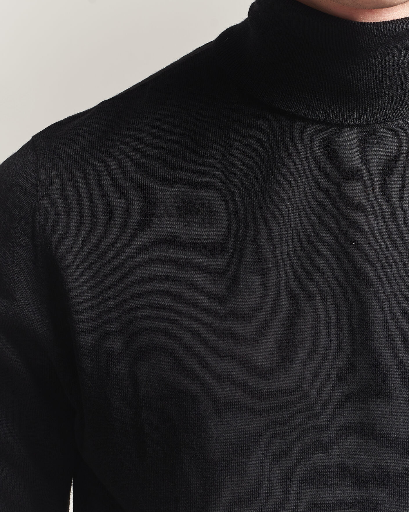 Men | Sweaters & Knitwear | Tiger of Sweden | Nevile Extra Fine Merino Polo Black