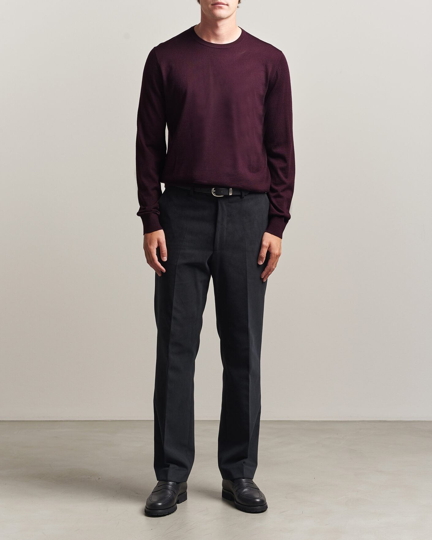 Men | Sweaters & Knitwear | Tiger of Sweden | Connor Extra Fine Merino Crew Neck Pullover Aubergine
