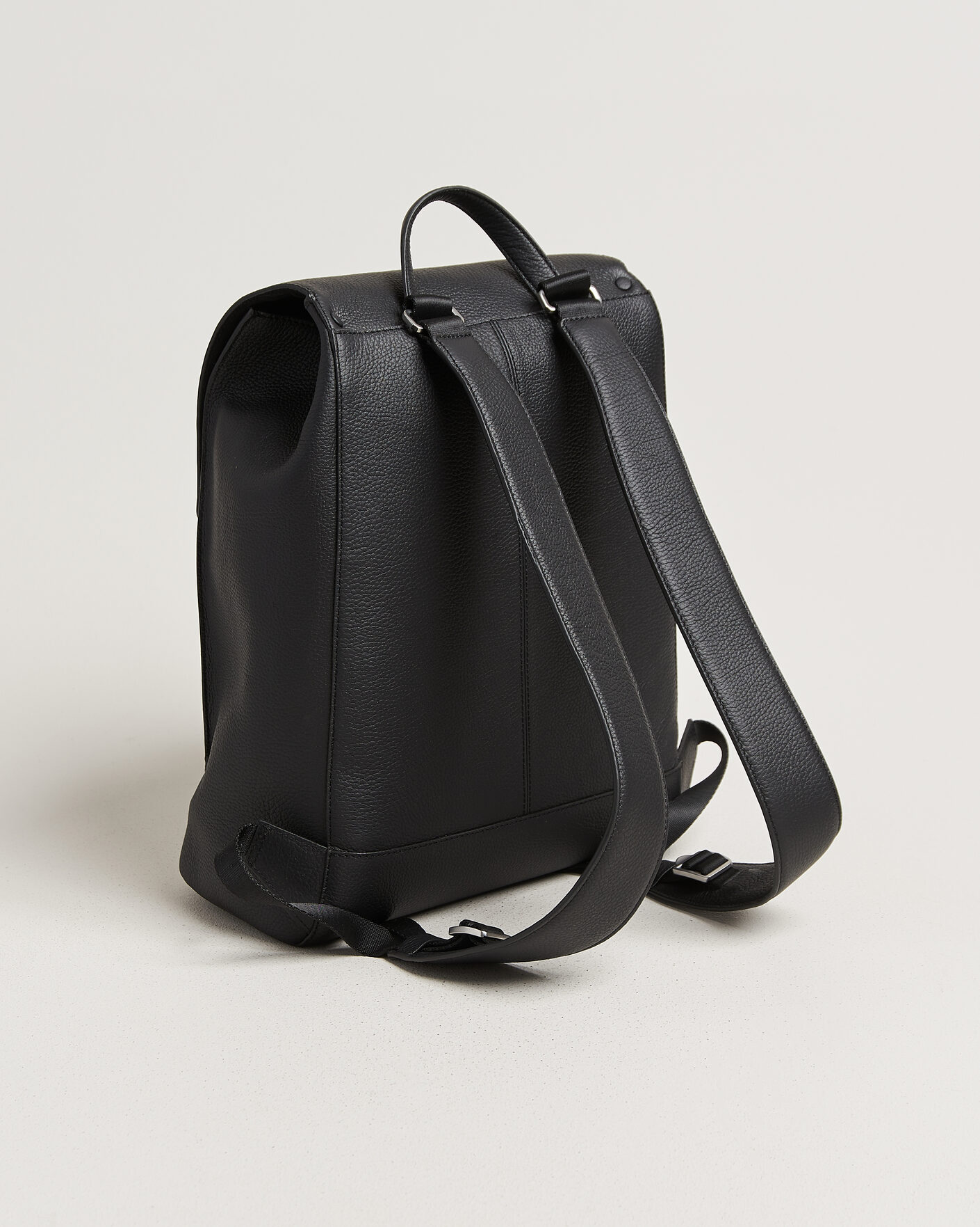Men | Bags | Tiger of Sweden | Vuntir Grained Leather Backpack Black