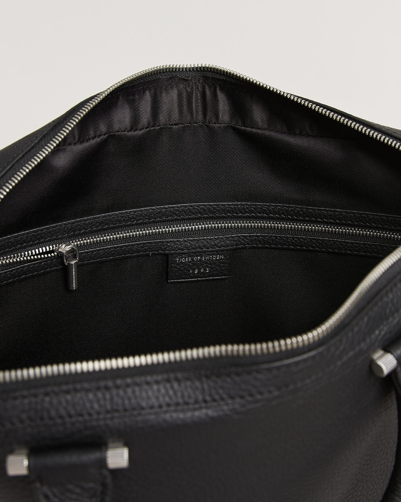 Men | Bags | Tiger of Sweden | Valise Grained Leather Briefcase Black