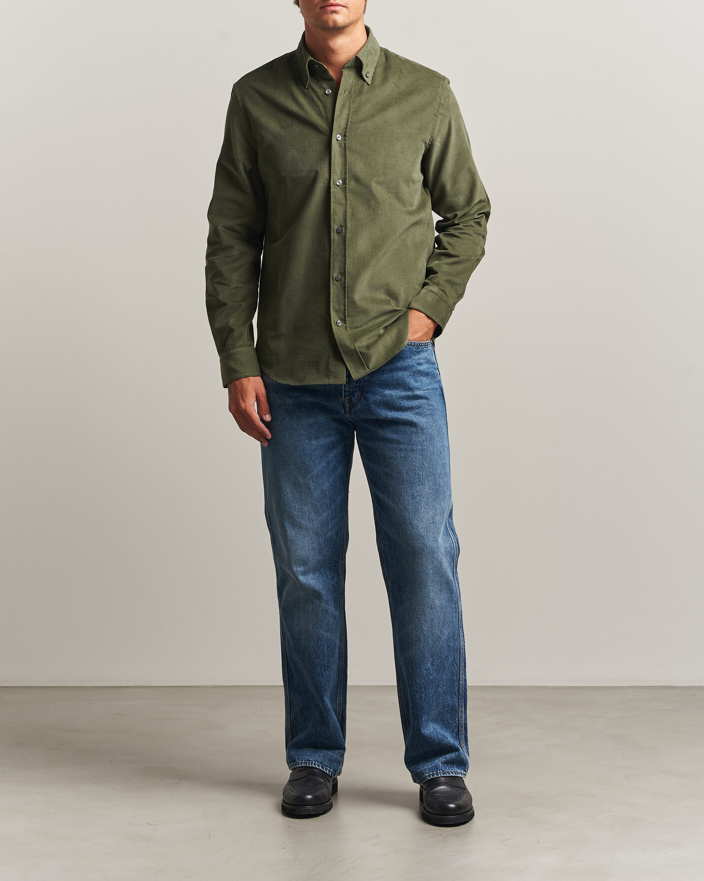 Men | Shirts | Tiger of Sweden | Bjorn Corduroy Shirt City Green