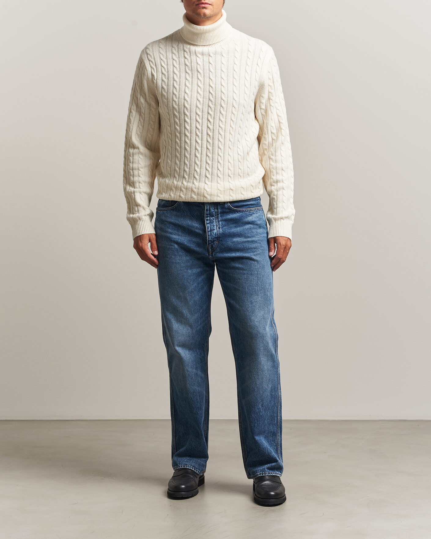 Men | Sweaters & Knitwear | Tiger of Sweden | Wilde Wool/Cashmere Cable Turtleneck Porcelain Cream
