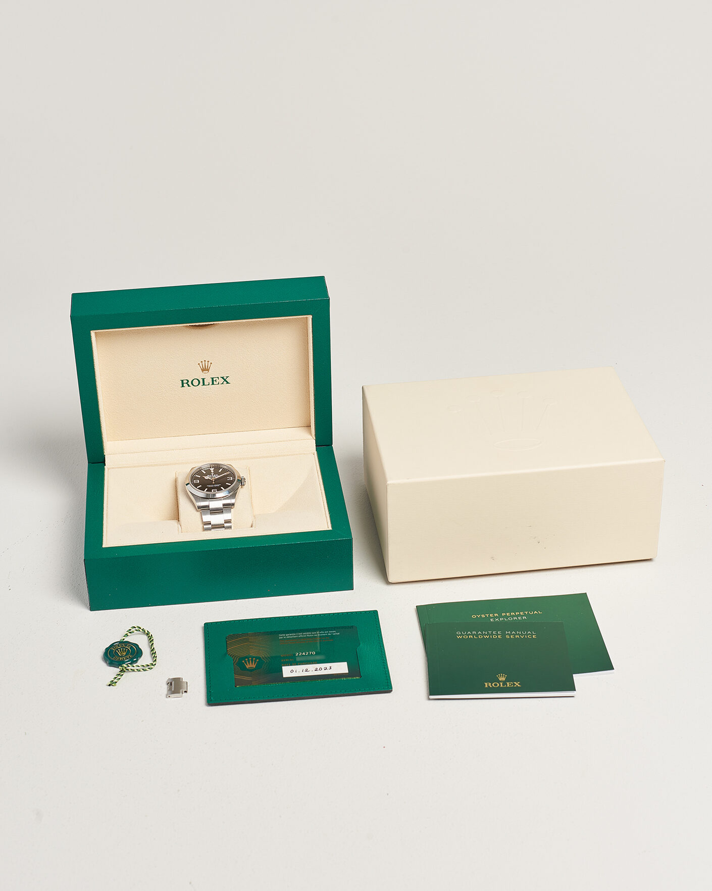 Men | Pre-Owned & Vintage Watches | Rolex Pre-Owned | Explorer 40
