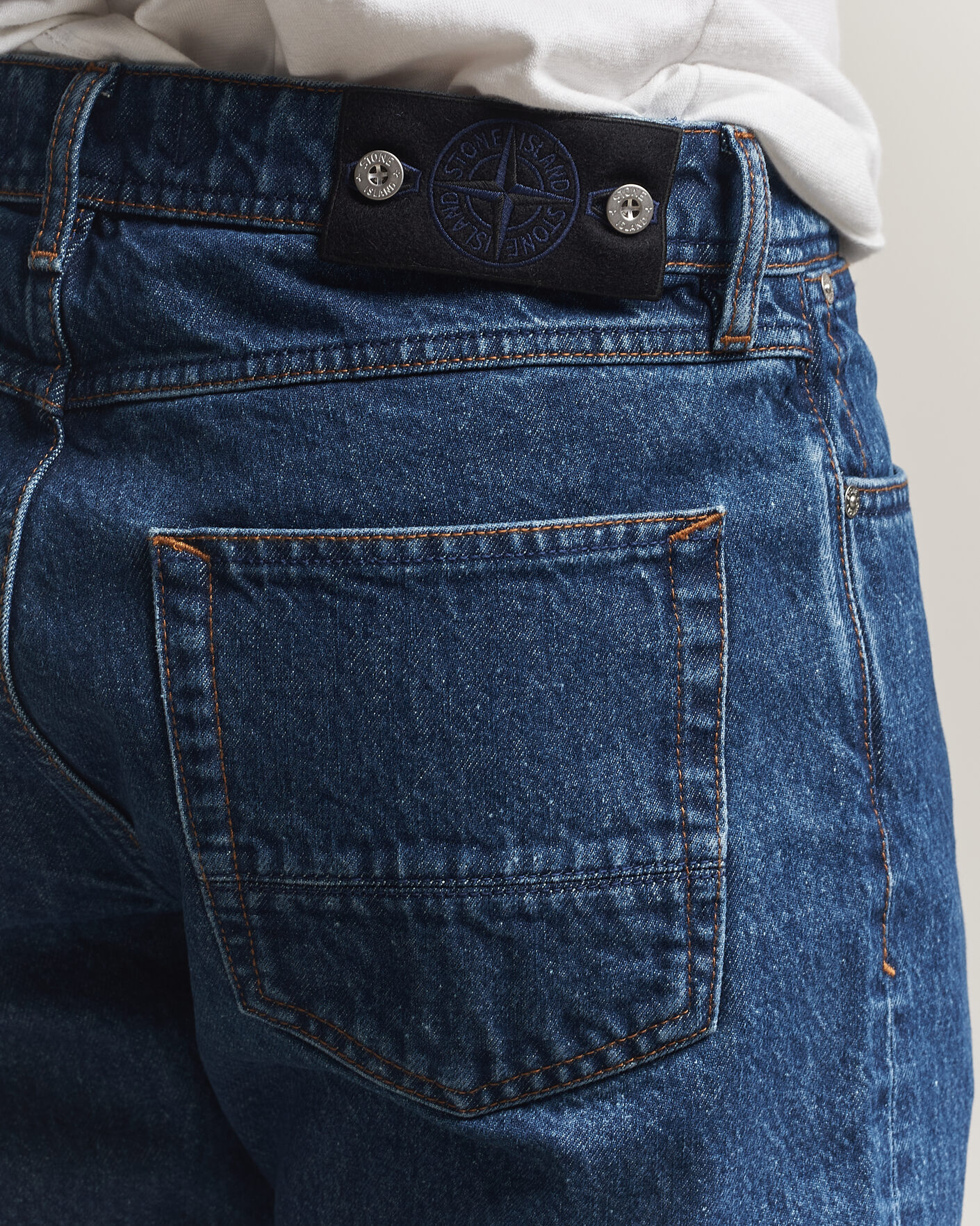 Men | Jeans | Stone Island | Regular Straight Fit Indigo Jeans Blue Medium Wash