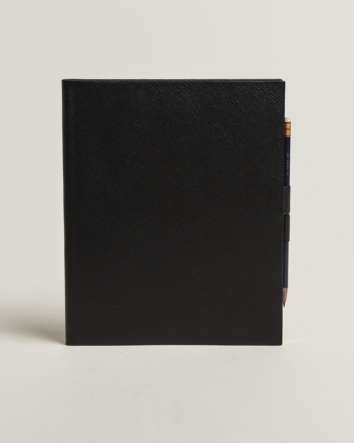 Men | Notebooks | Smythson | Pastegrain Sketchbook Black