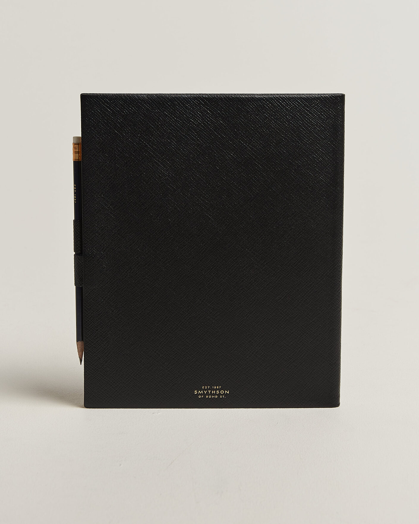 Men | Notebooks | Smythson | Pastegrain Sketchbook Black